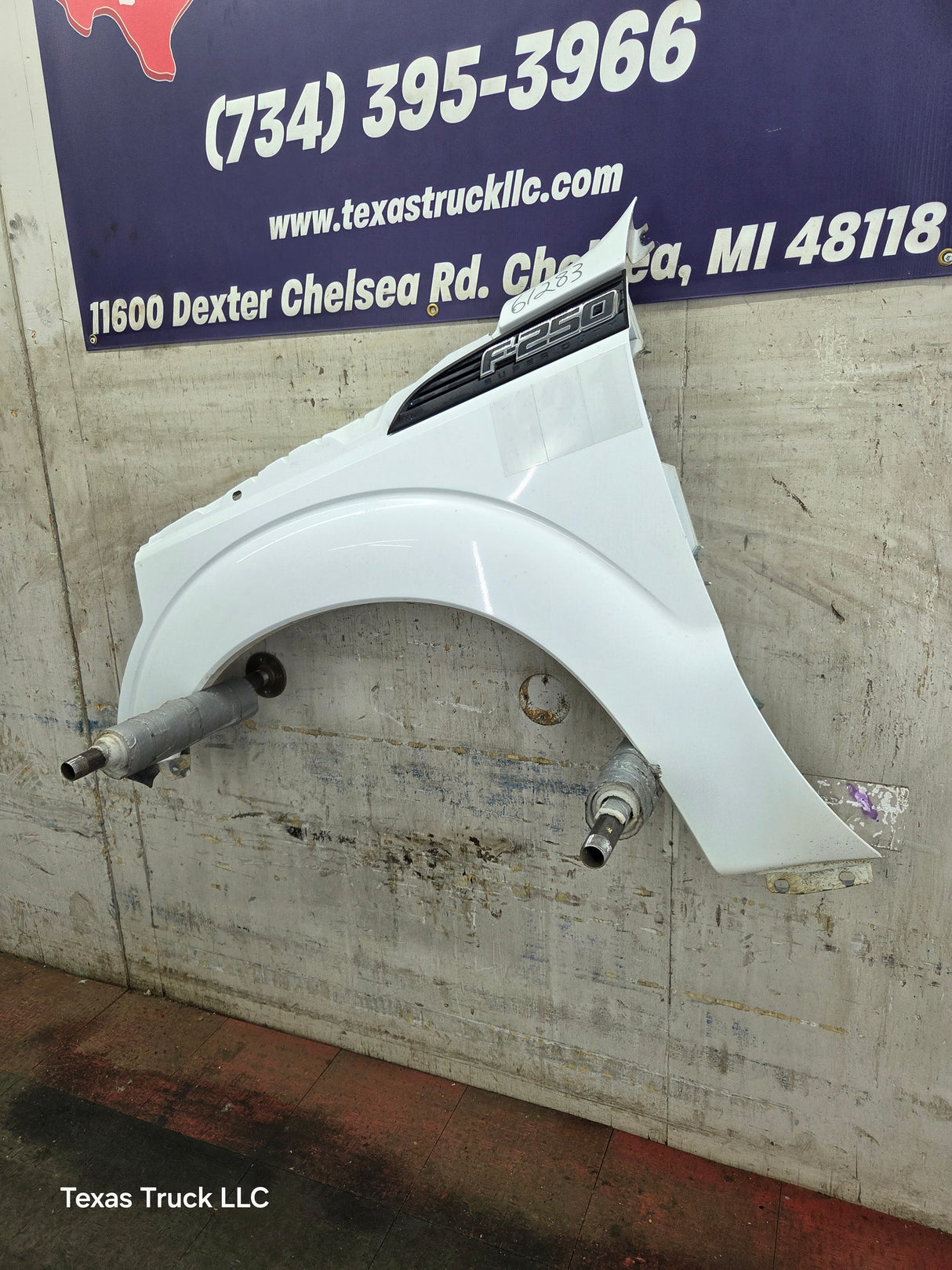 2011-2016 Ford Super Duty F250 F350 LH Driver Side Front Fender