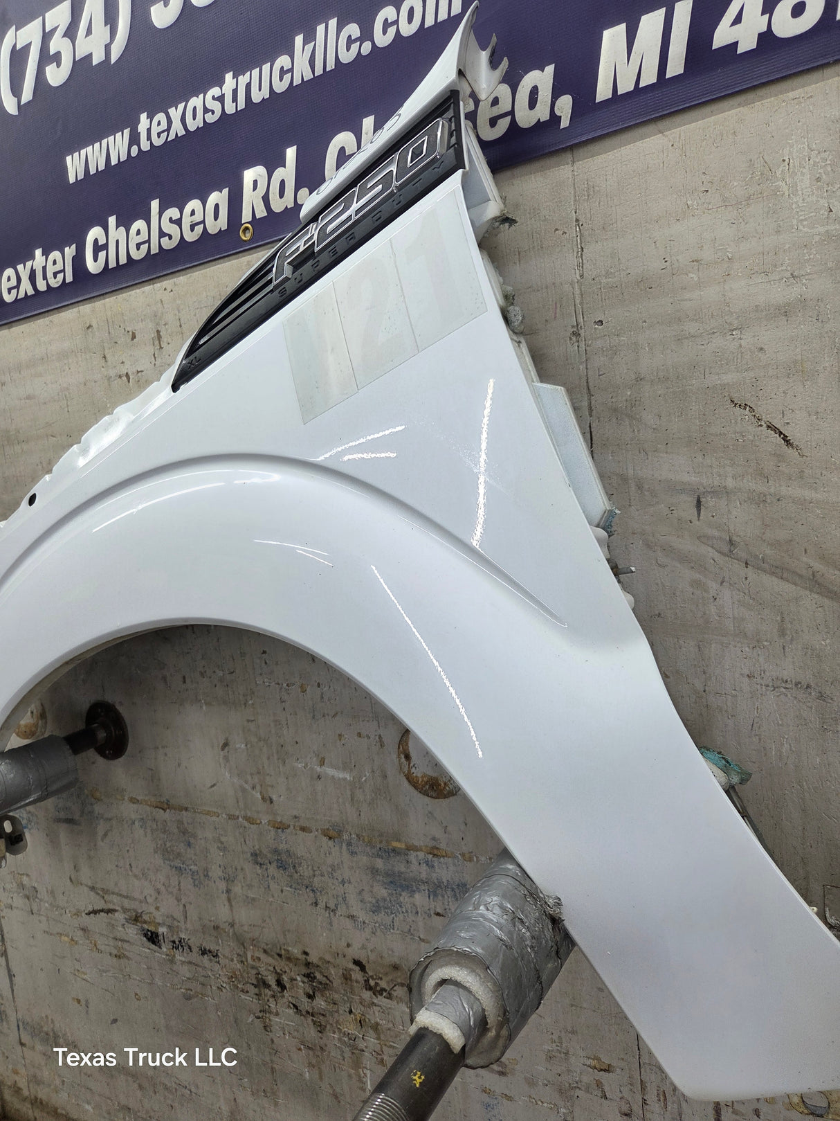 2011-2016 Ford Super Duty F250 F350 LH Driver Side Front Fender