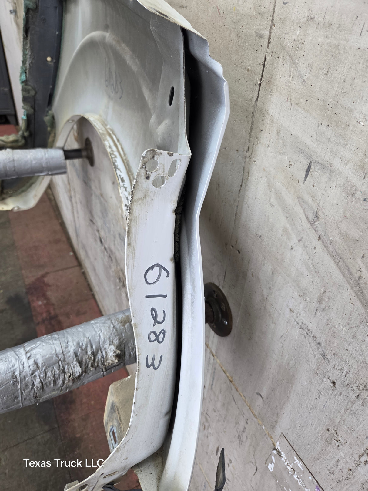 2011-2016 Ford Super Duty F250 F350 LH Driver Side Front Fender
