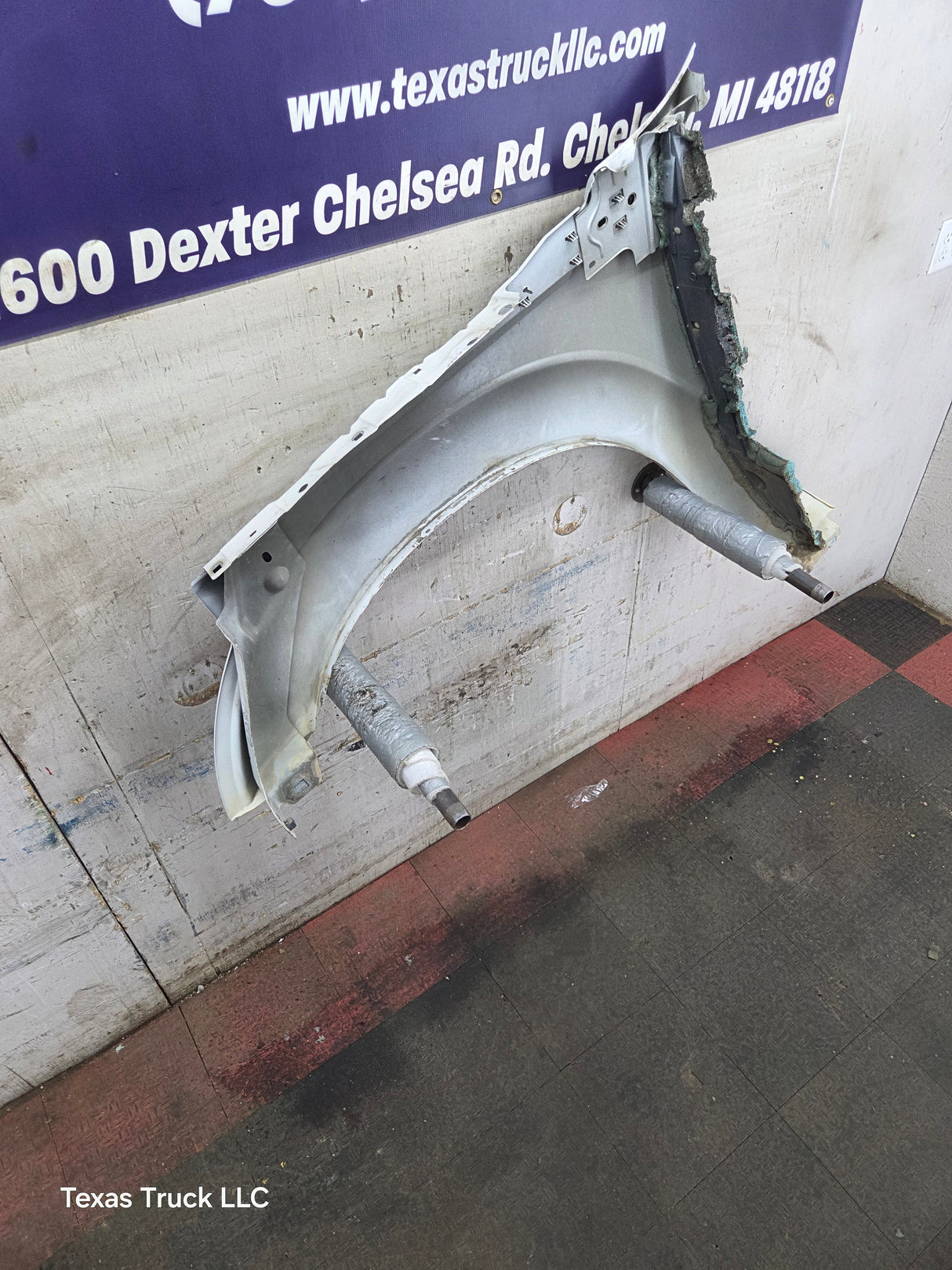 2011-2016 Ford Super Duty F250 F350 RH Passenger Side Front Fender Quarter Panel