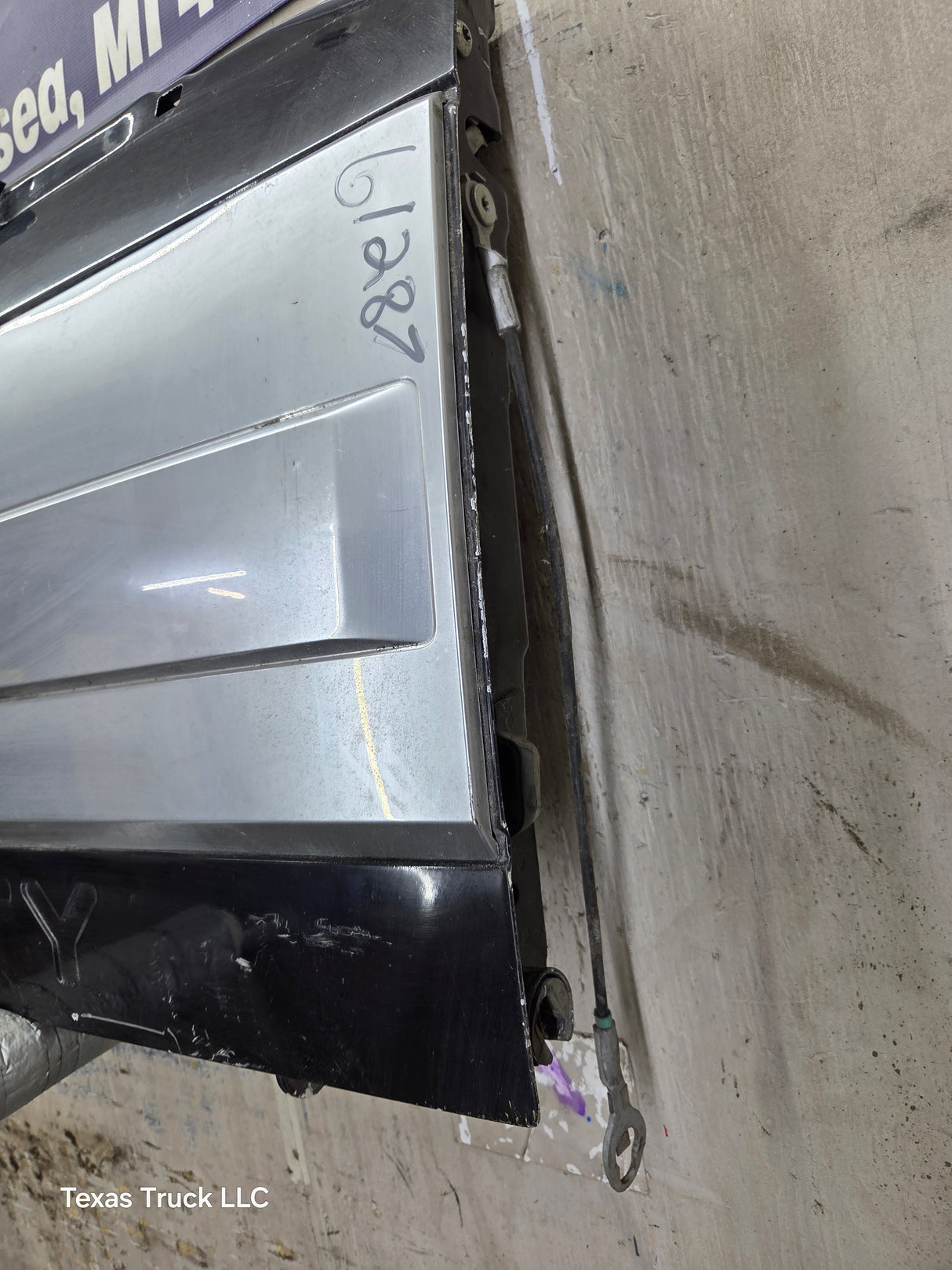 2008-2016 Ford Super Duty Platinum Tailgate With Step F250 F350 F450 F550