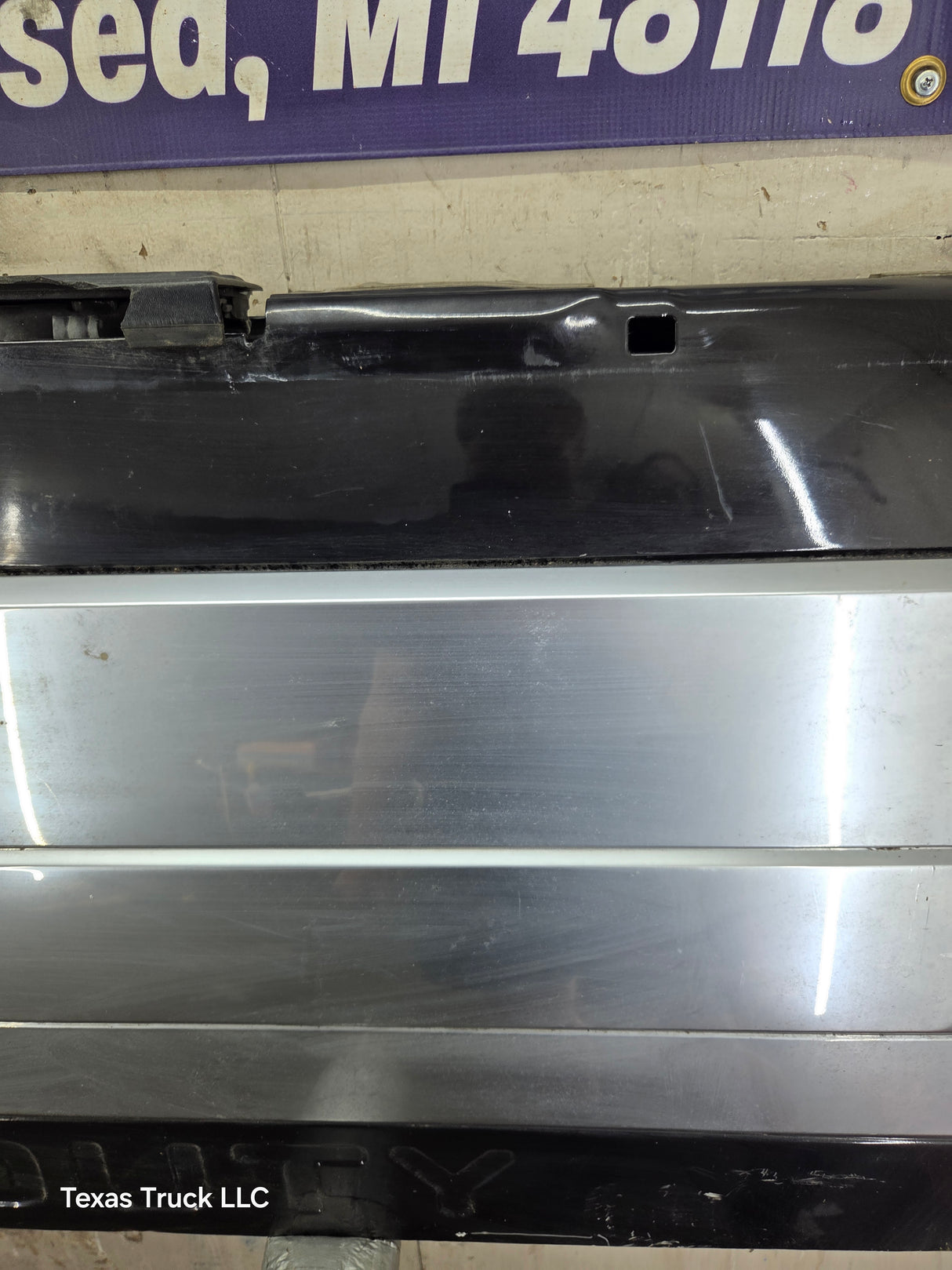 2008-2016 Ford Super Duty Platinum Tailgate With Step F250 F350 F450 F550