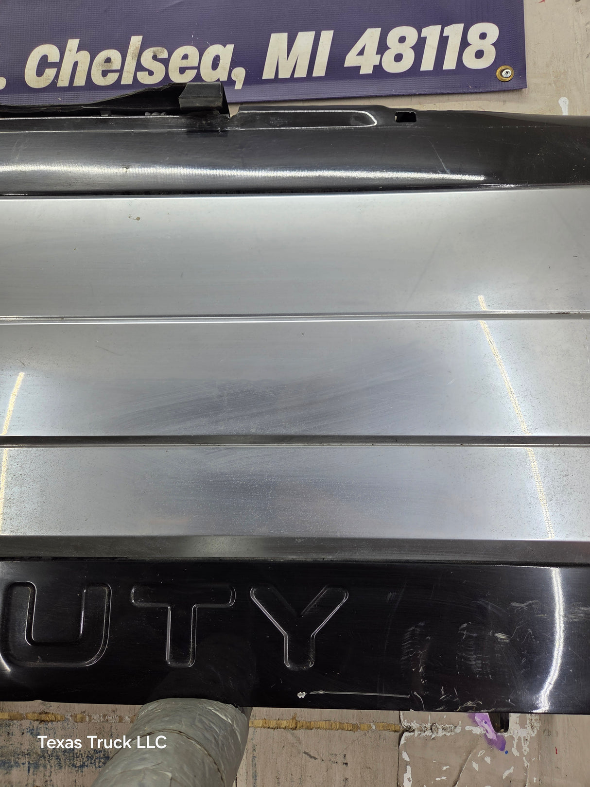 2008-2016 Ford Super Duty Platinum Tailgate With Step F250 F350 F450 F550