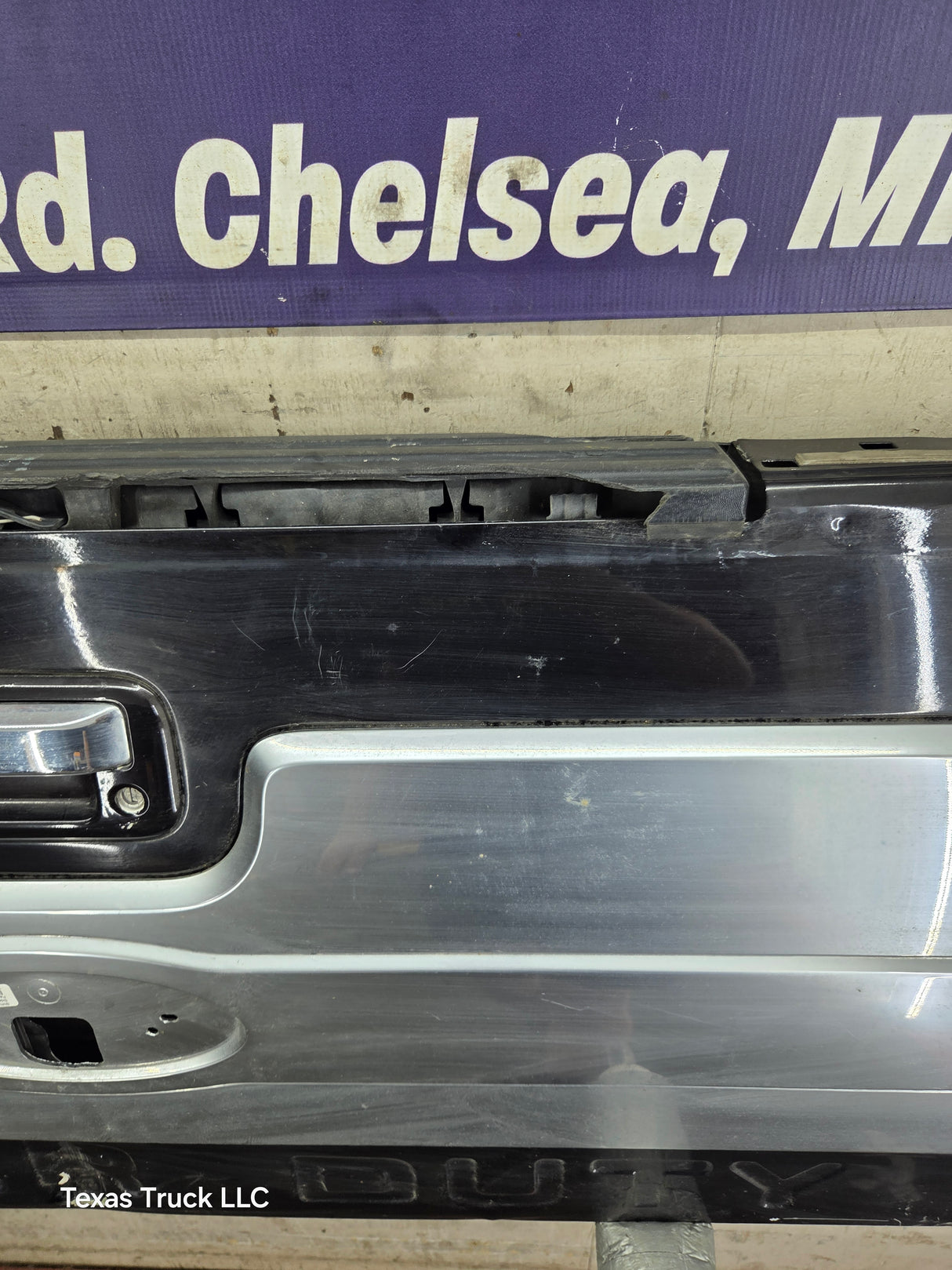 2008-2016 Ford Super Duty Platinum Tailgate With Step F250 F350 F450 F550