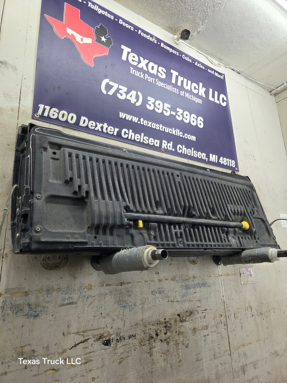 2008-2016 Ford Super Duty Platinum Tailgate With Step F250 F350 F450 F550