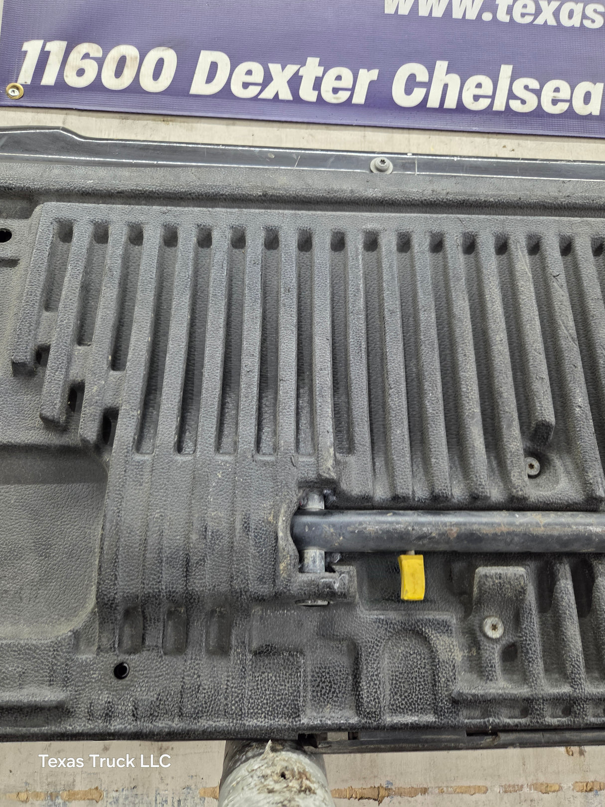 2008-2016 Ford Super Duty Platinum Tailgate With Step F250 F350 F450 F550