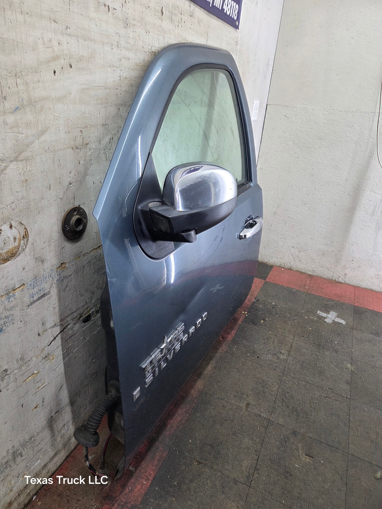2007-2013 Chevrolet Silverado / GMC Sierra 1500 2500 3500 HD LH Front Driver Side Door