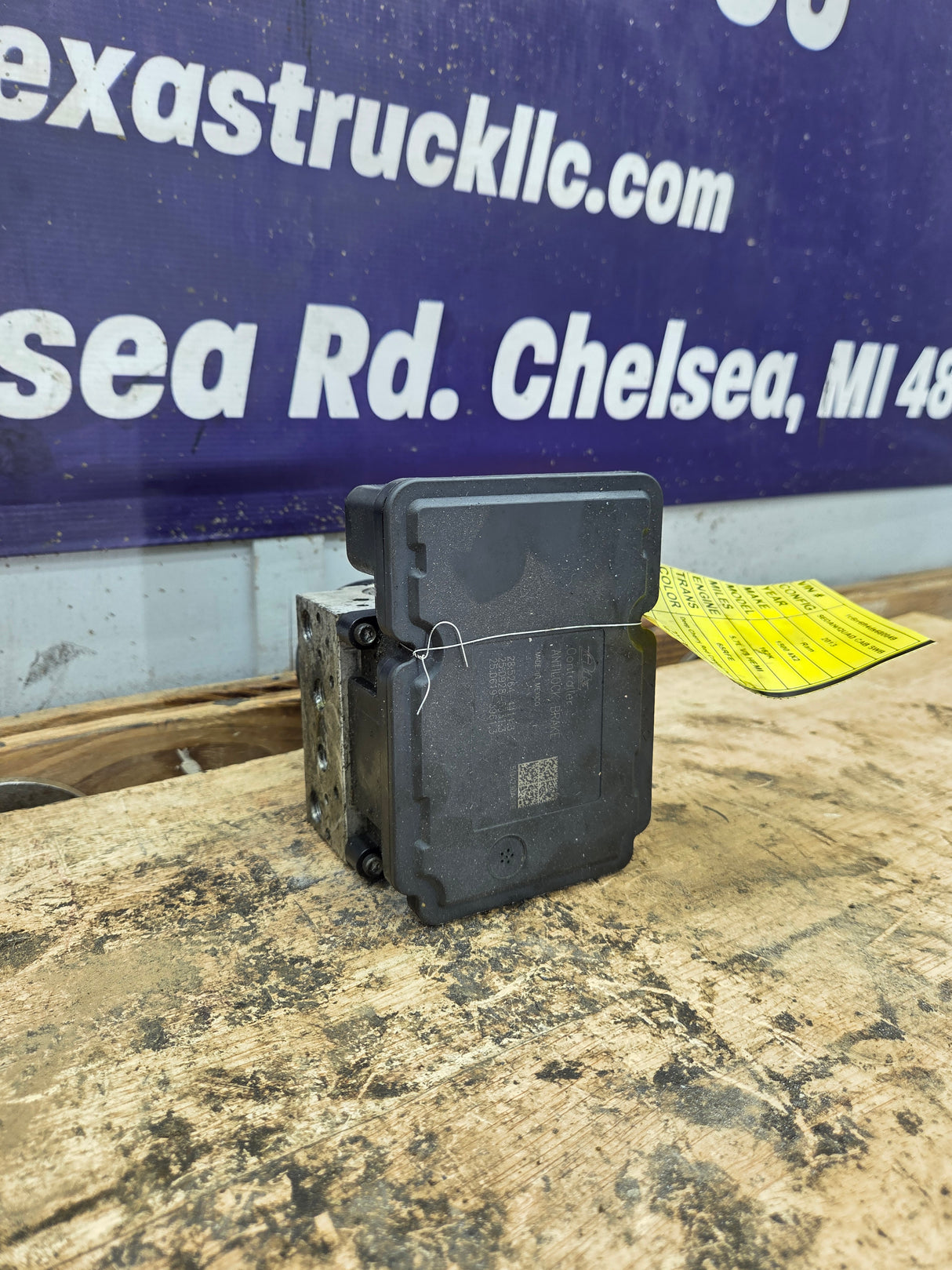 2013 Dodge Ram 1500 ABS Pump Module Control Assembly - P68207201AC