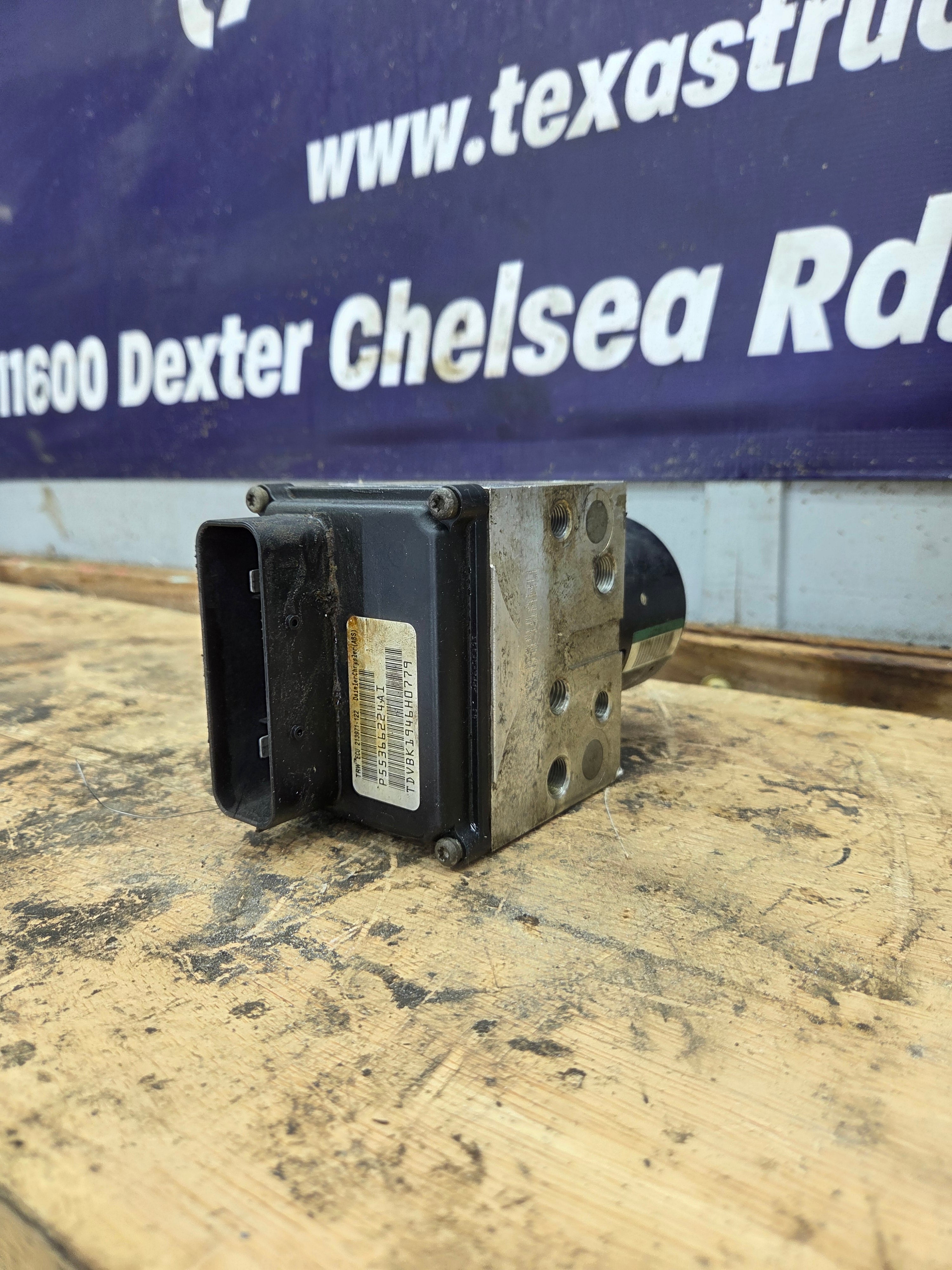2006 Dodge Ram 2500/3500 MEGACAB ABS Pump Module Control Assembly