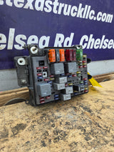 2003-2005 Chevrolet Silverado / GMC Sierra 1500 250 3500 Engine Bay Fuse Box - 15201928