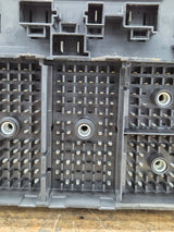2003-2005 Chevrolet Silverado / GMC Sierra 1500 250 3500 Engine Bay Fuse Box - 15201928