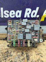 2003-2005 Chevrolet Silverado / GMC Sierra 1500 250 3500 Engine Bay Fuse Box - 15201928
