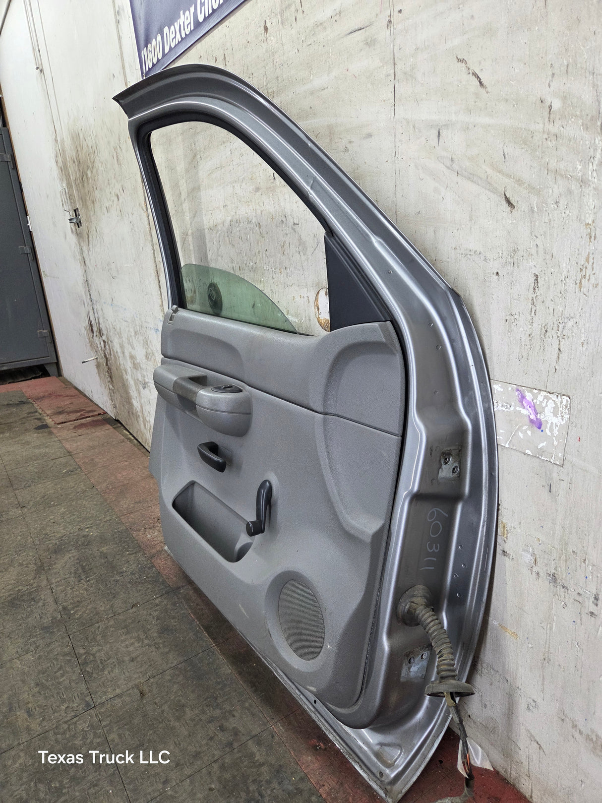2007-2013 Chevrolet Silverado / GMC Sierra 1500 2500 3500 HD LH Front Driver Side Door