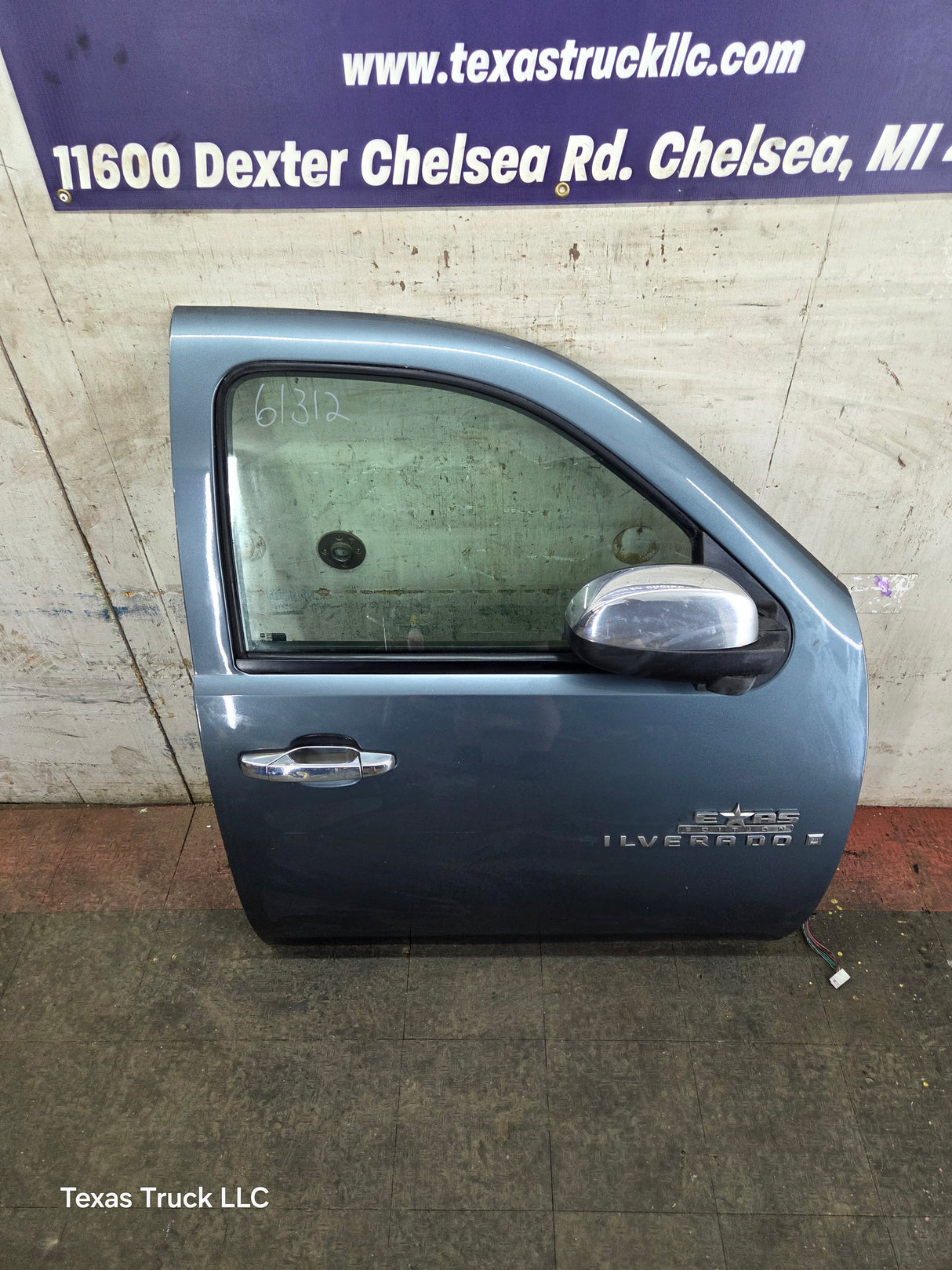 2007-2013 Chevrolet Silverado / GMC Sierra 1500 2500 3500 HD RH Front Passenger Side Door