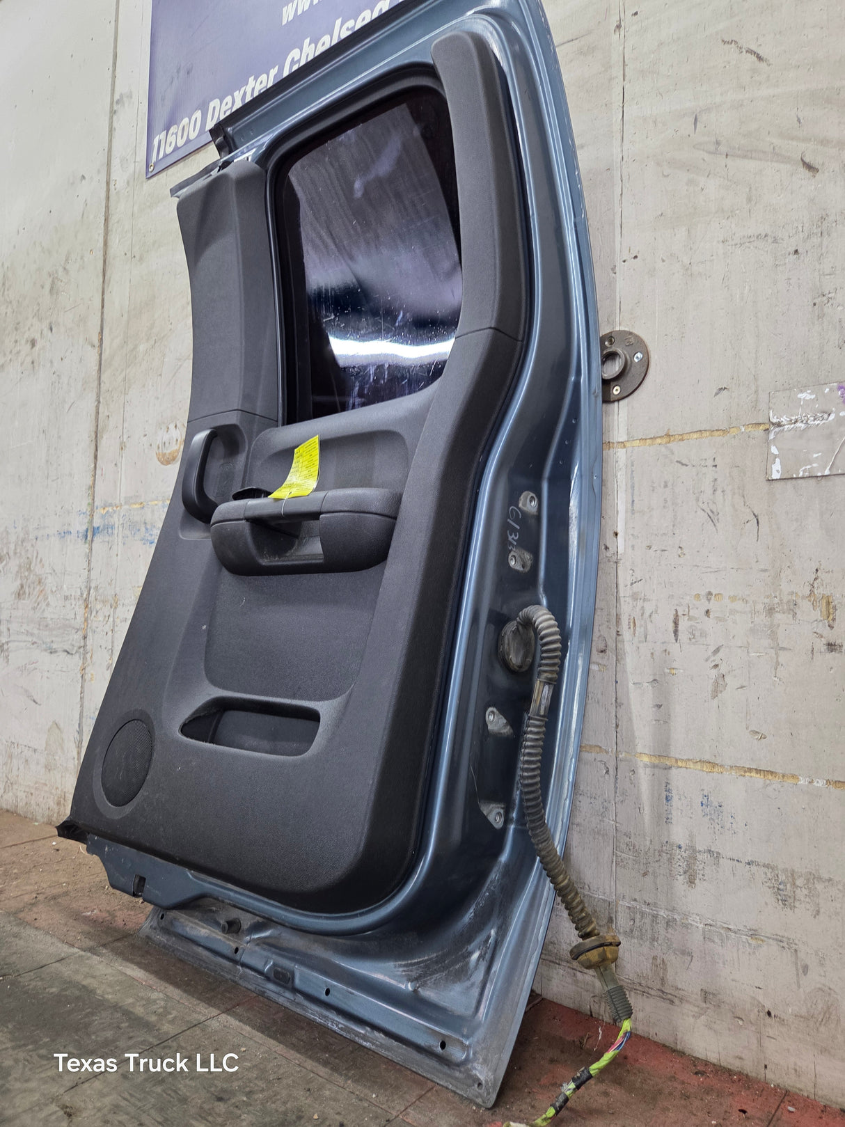 2007-2013 Chevrolet Silverado / GMC Sierra 1500 2500 3500 HD Passenger side Extended Cab RH Rear Door