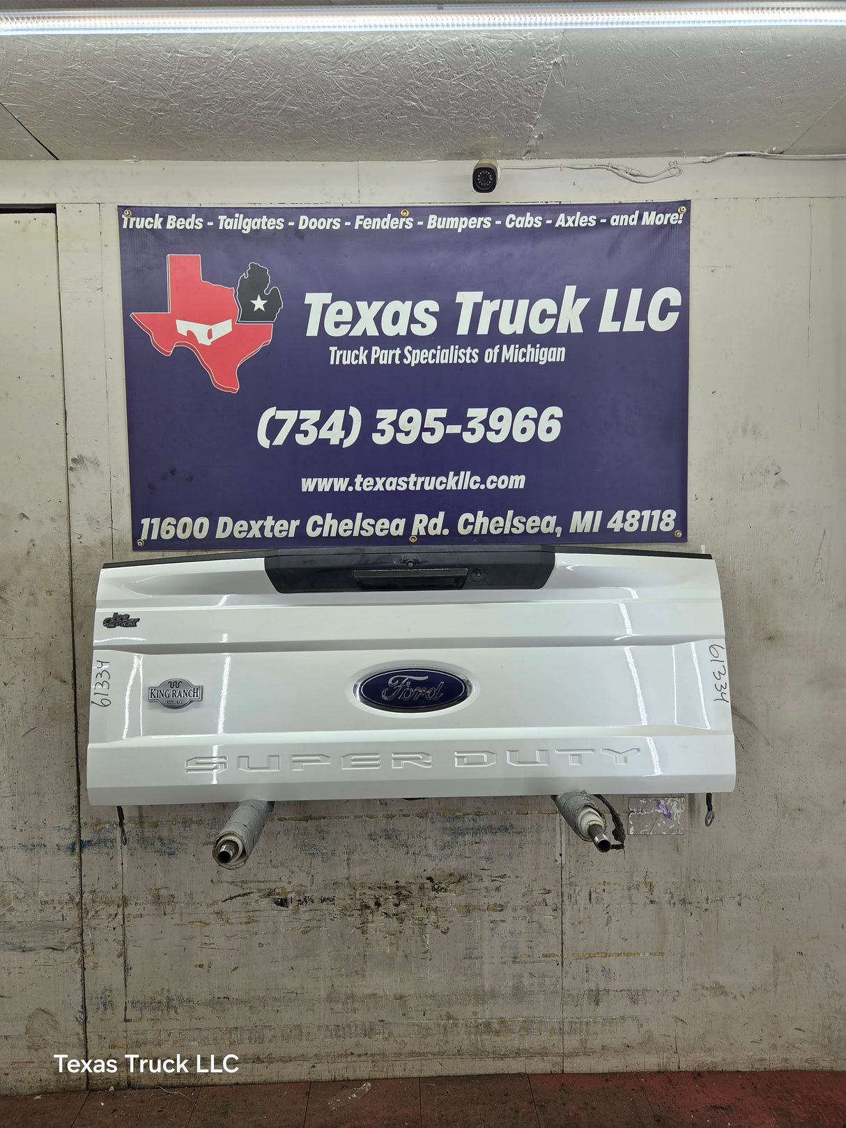 2017-2022 Ford F250 F350 F450 F550 Super Duty Step Tailgate