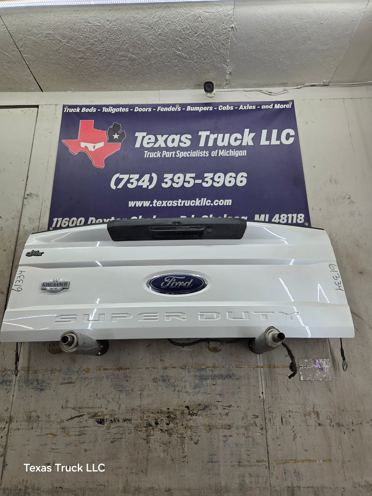 2017-2022 Ford F250 F350 F450 F550 Super Duty Step Tailgate