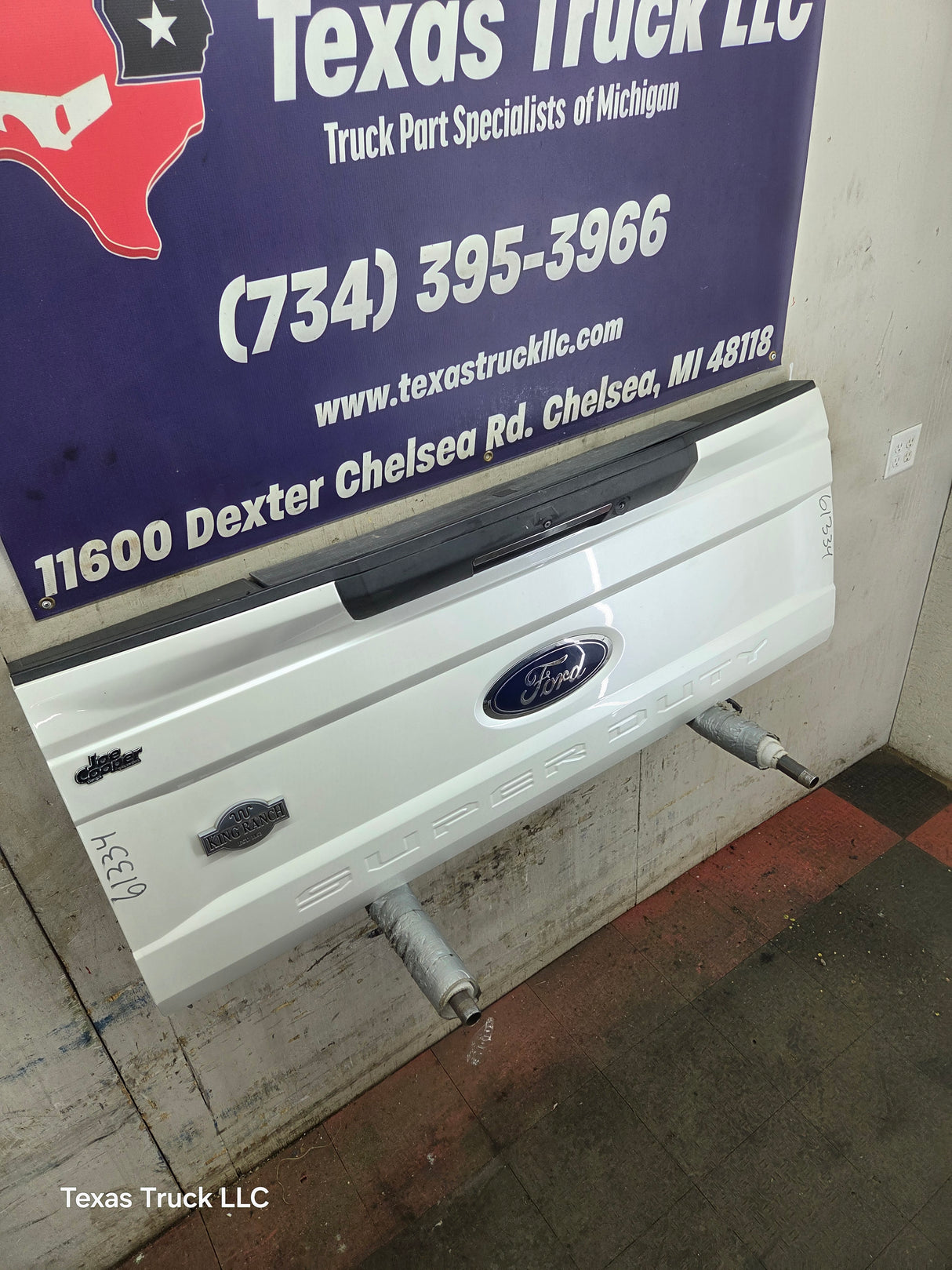2017-2022 Ford F250 F350 F450 F550 Super Duty Step Tailgate