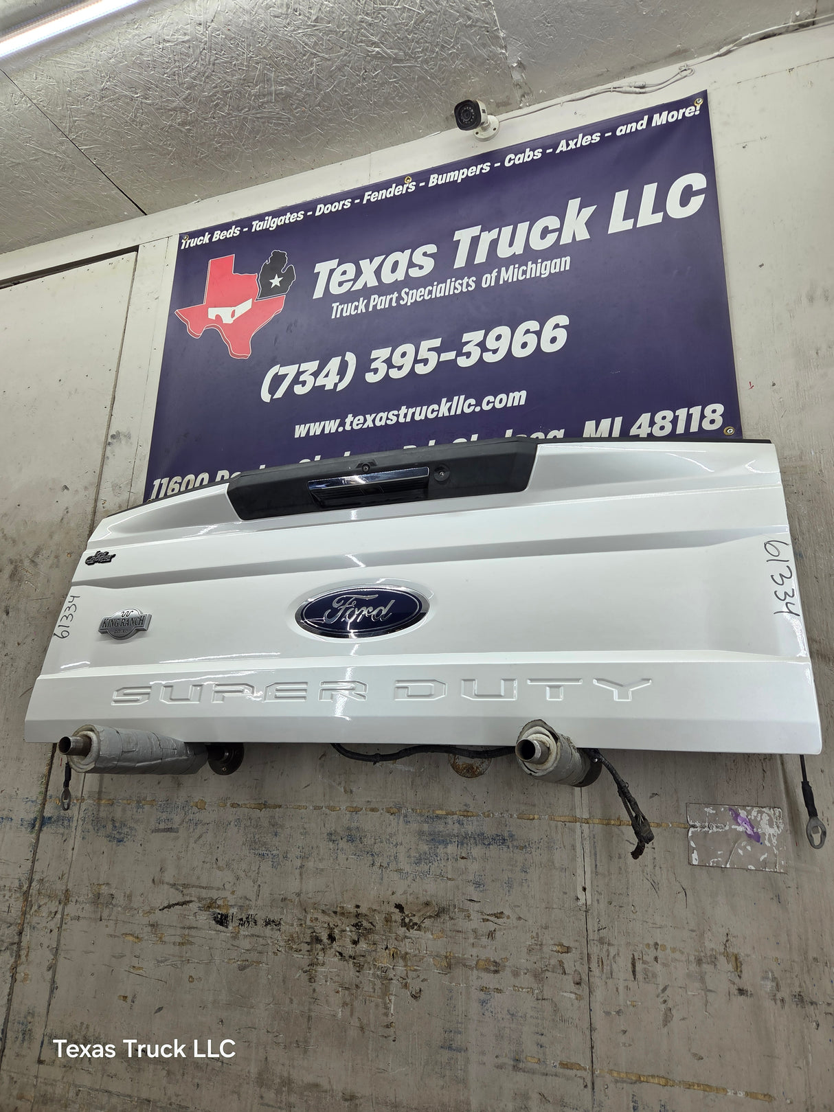 2017-2022 Ford F250 F350 F450 F550 Super Duty Step Tailgate