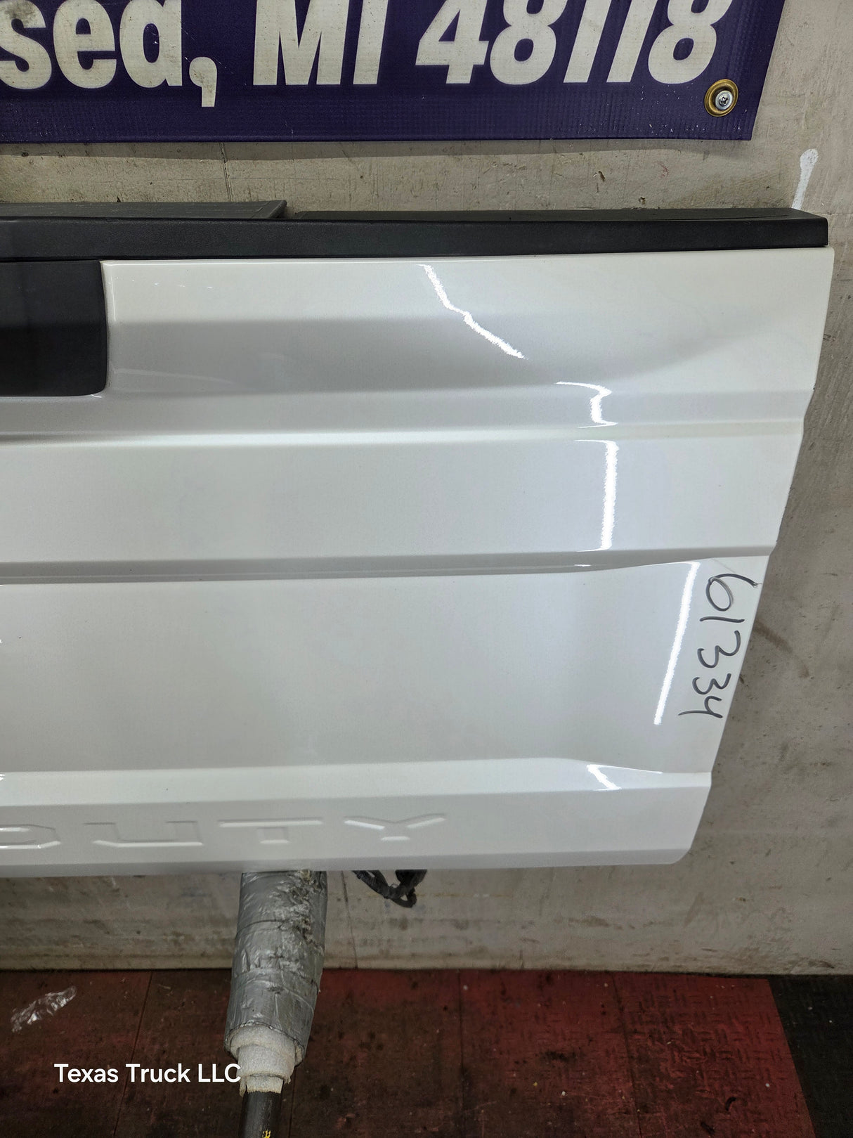 2017-2022 Ford F250 F350 F450 F550 Super Duty Step Tailgate