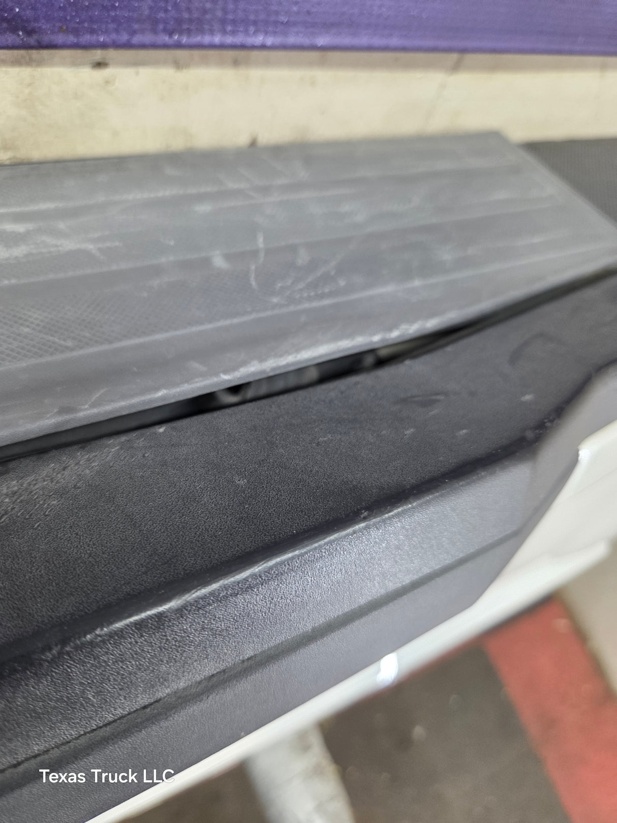 2017-2022 Ford F250 F350 F450 F550 Super Duty Step Tailgate