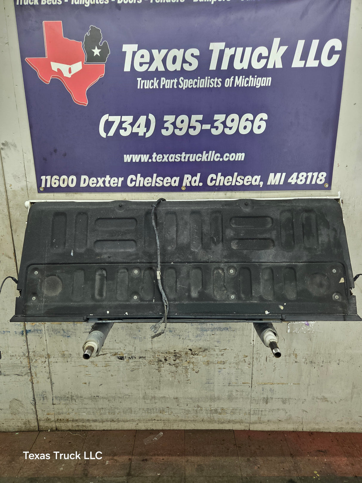 2017-2022 Ford F250 F350 F450 F550 Super Duty Step Tailgate