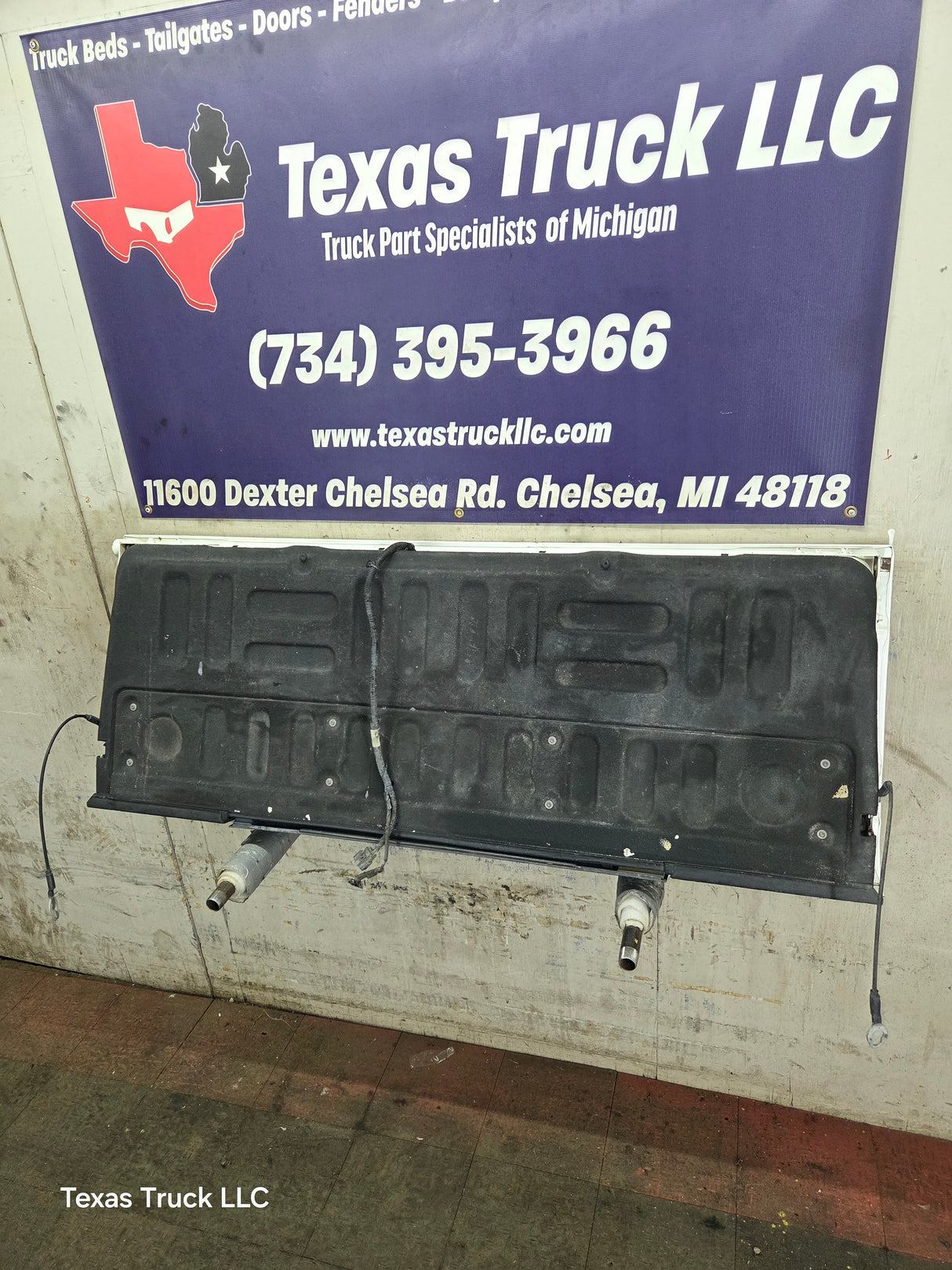 2017-2022 Ford F250 F350 F450 F550 Super Duty Step Tailgate