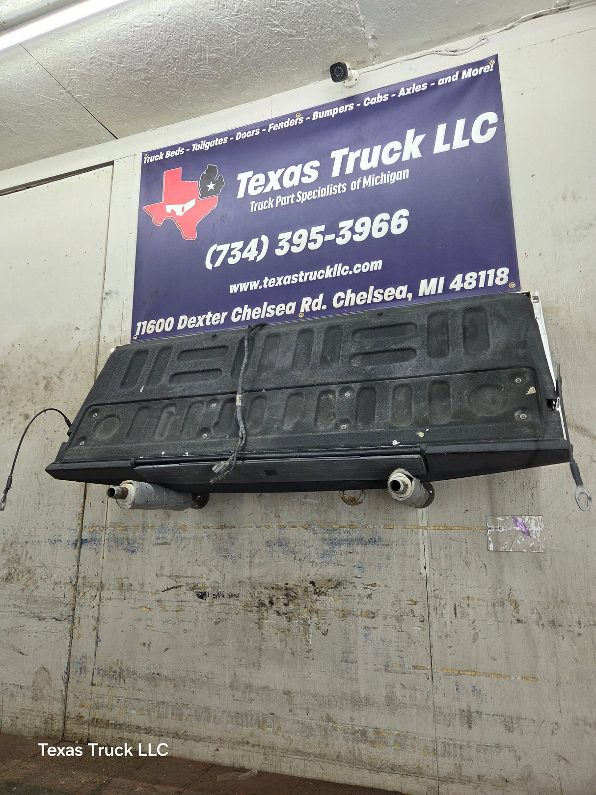 2017-2022 Ford F250 F350 F450 F550 Super Duty Step Tailgate