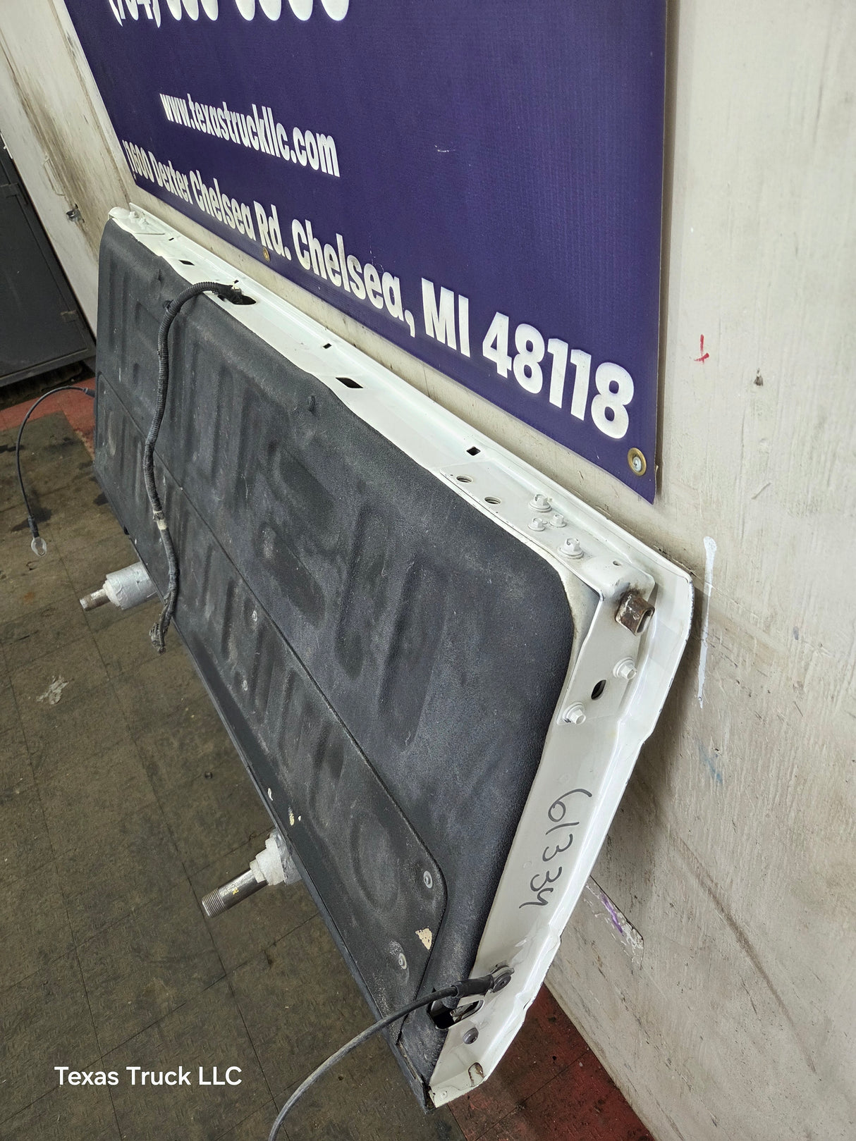 2017-2022 Ford F250 F350 F450 F550 Super Duty Step Tailgate