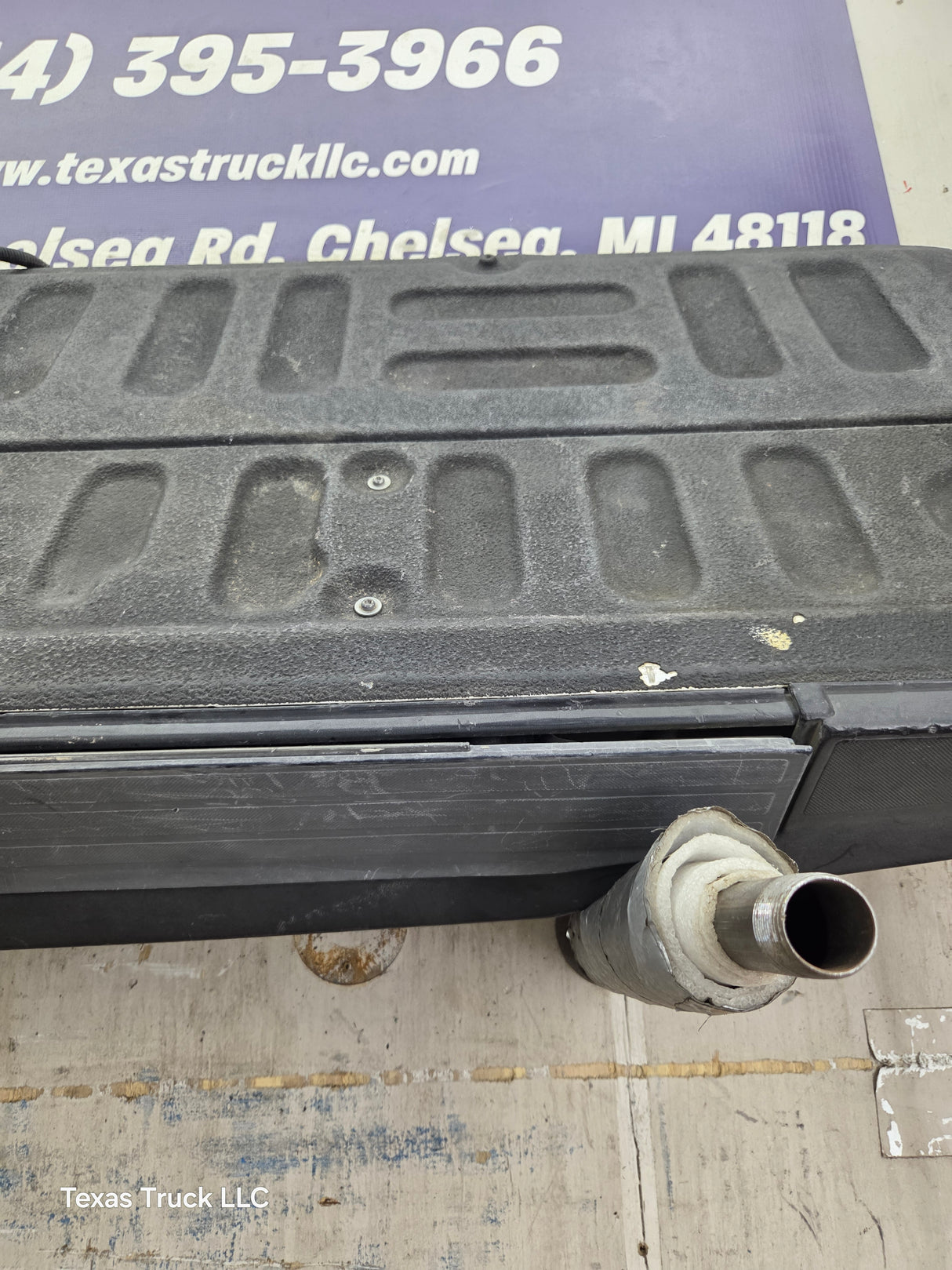 2017-2022 Ford F250 F350 F450 F550 Super Duty Step Tailgate