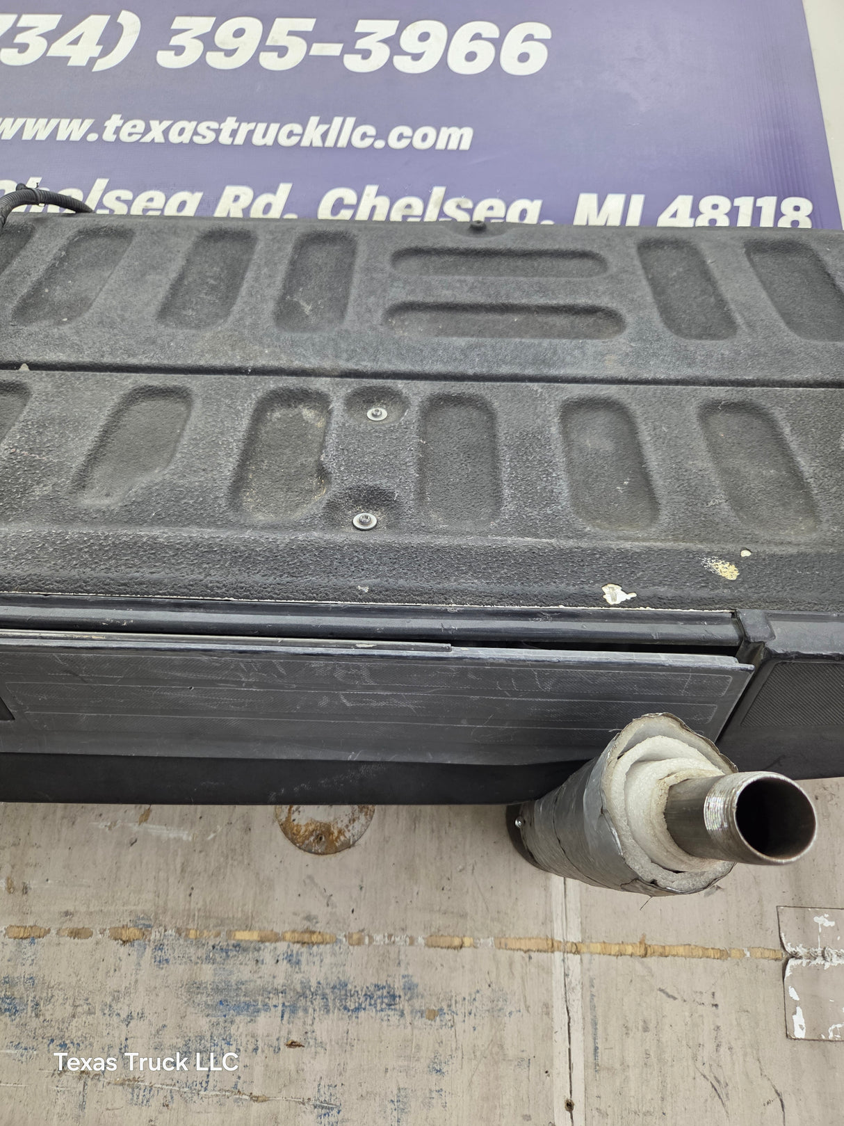2017-2022 Ford F250 F350 F450 F550 Super Duty Step Tailgate