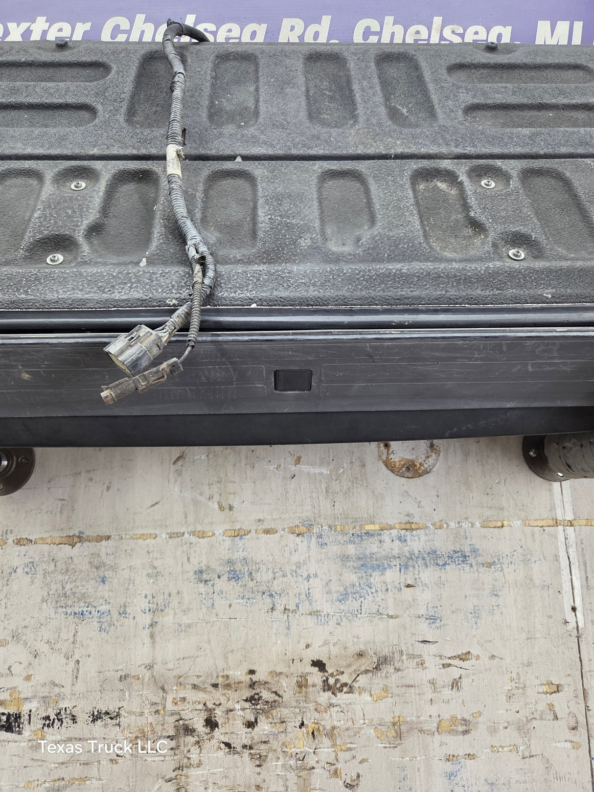 2017-2022 Ford F250 F350 F450 F550 Super Duty Step Tailgate