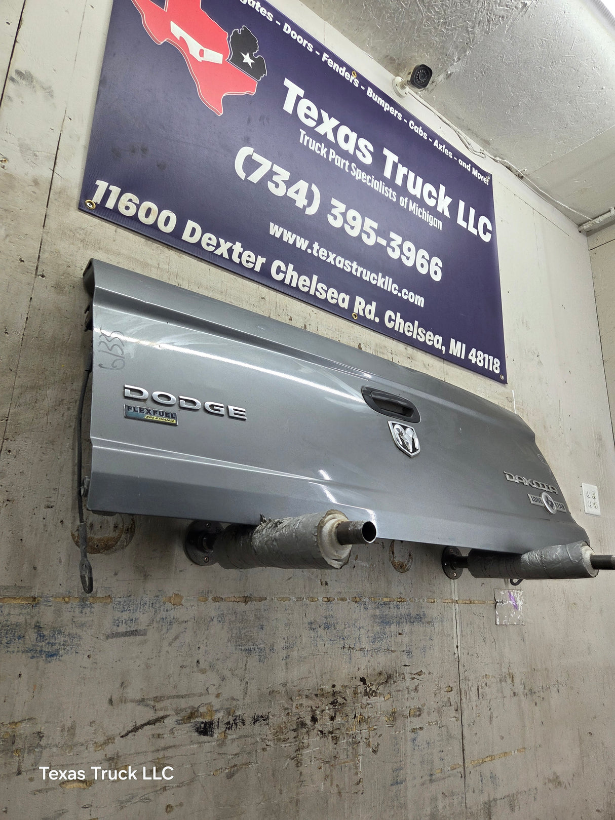 2005-2011 Dodge Dakota 3rd Gen Tailgate