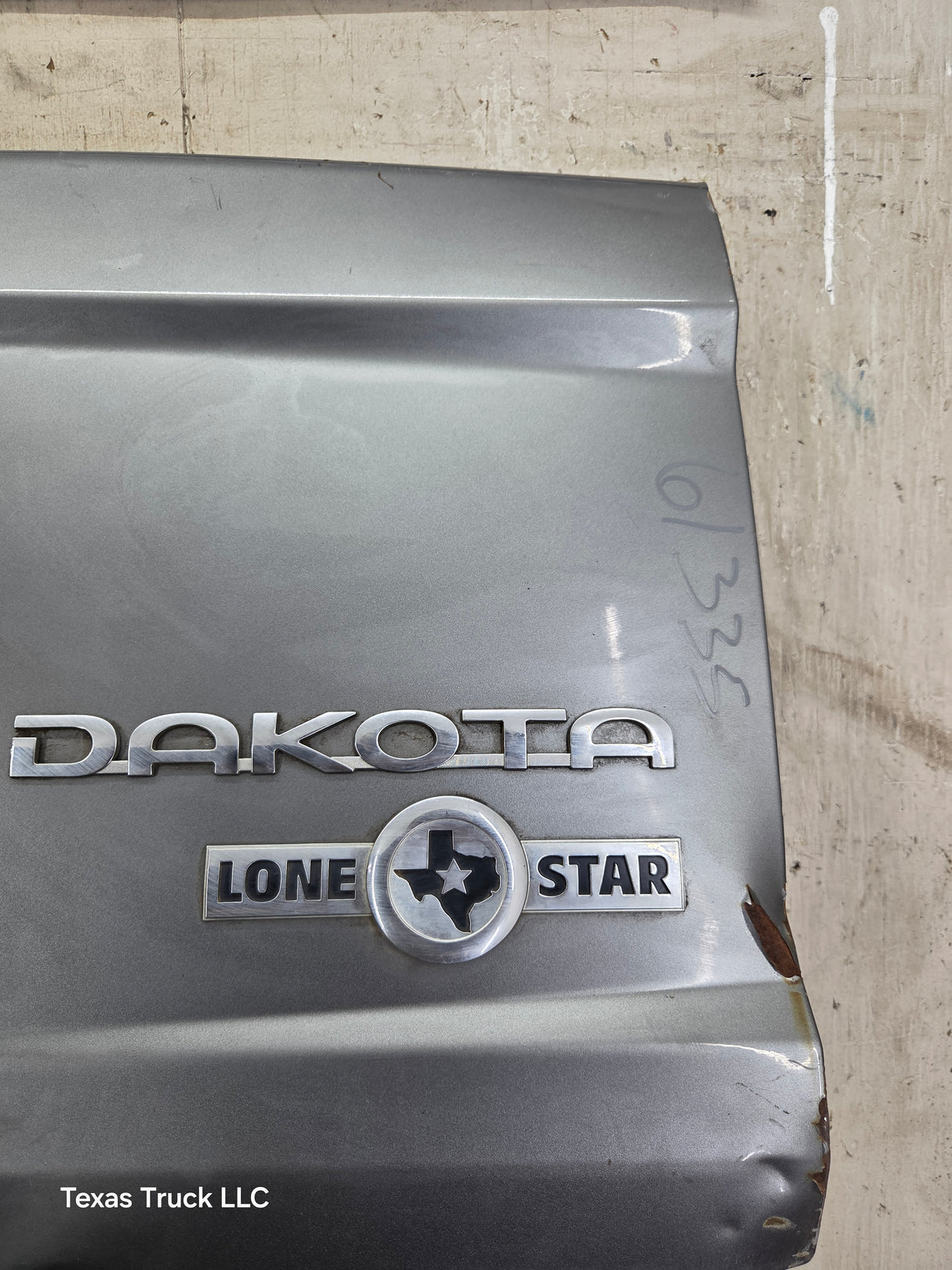 2005-2011 Dodge Dakota 3rd Gen Tailgate