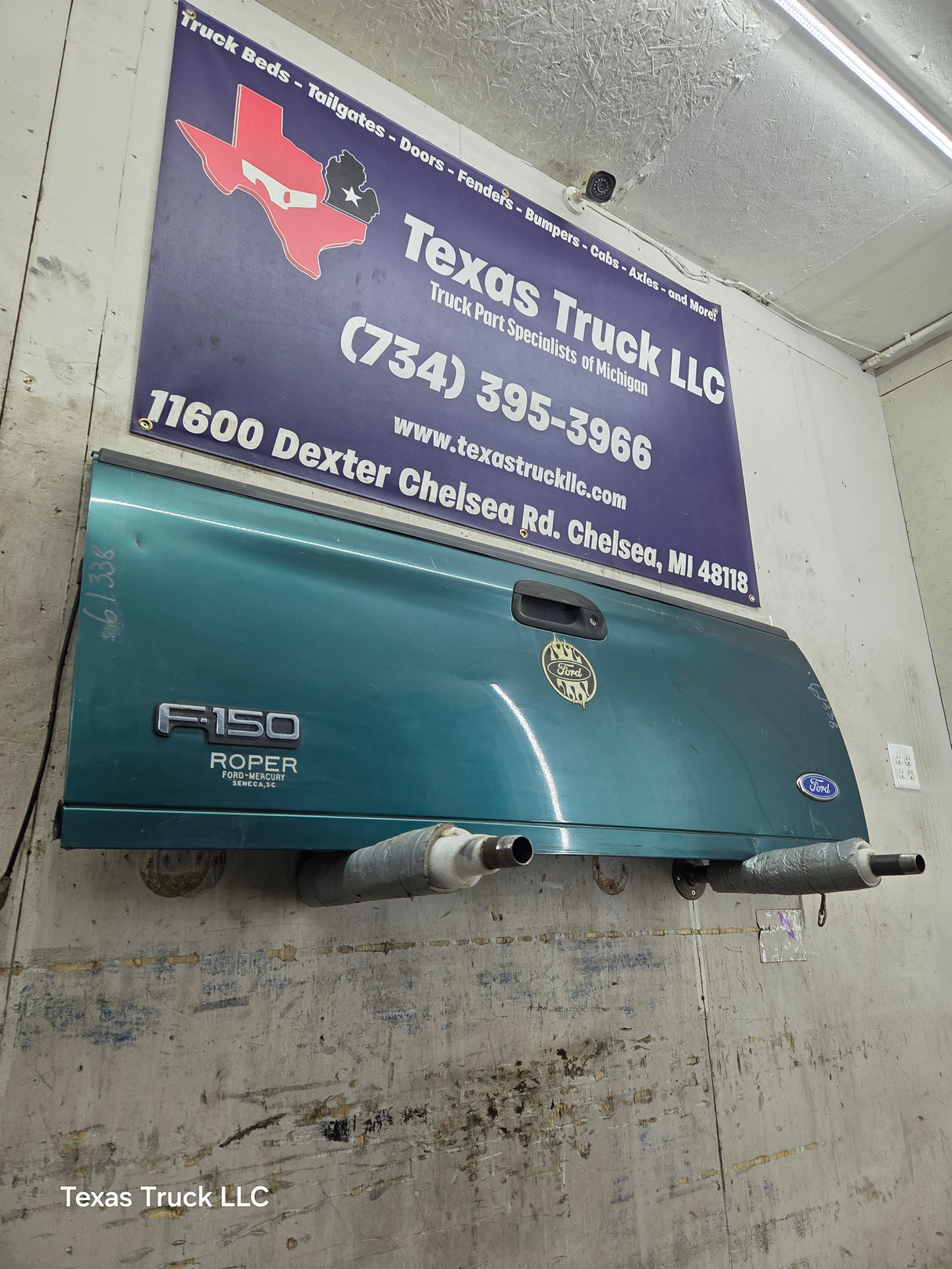 1997-2003 F150 / 1999-2007 Ford F250 F350 F450 F550 Super Duty Tailgate