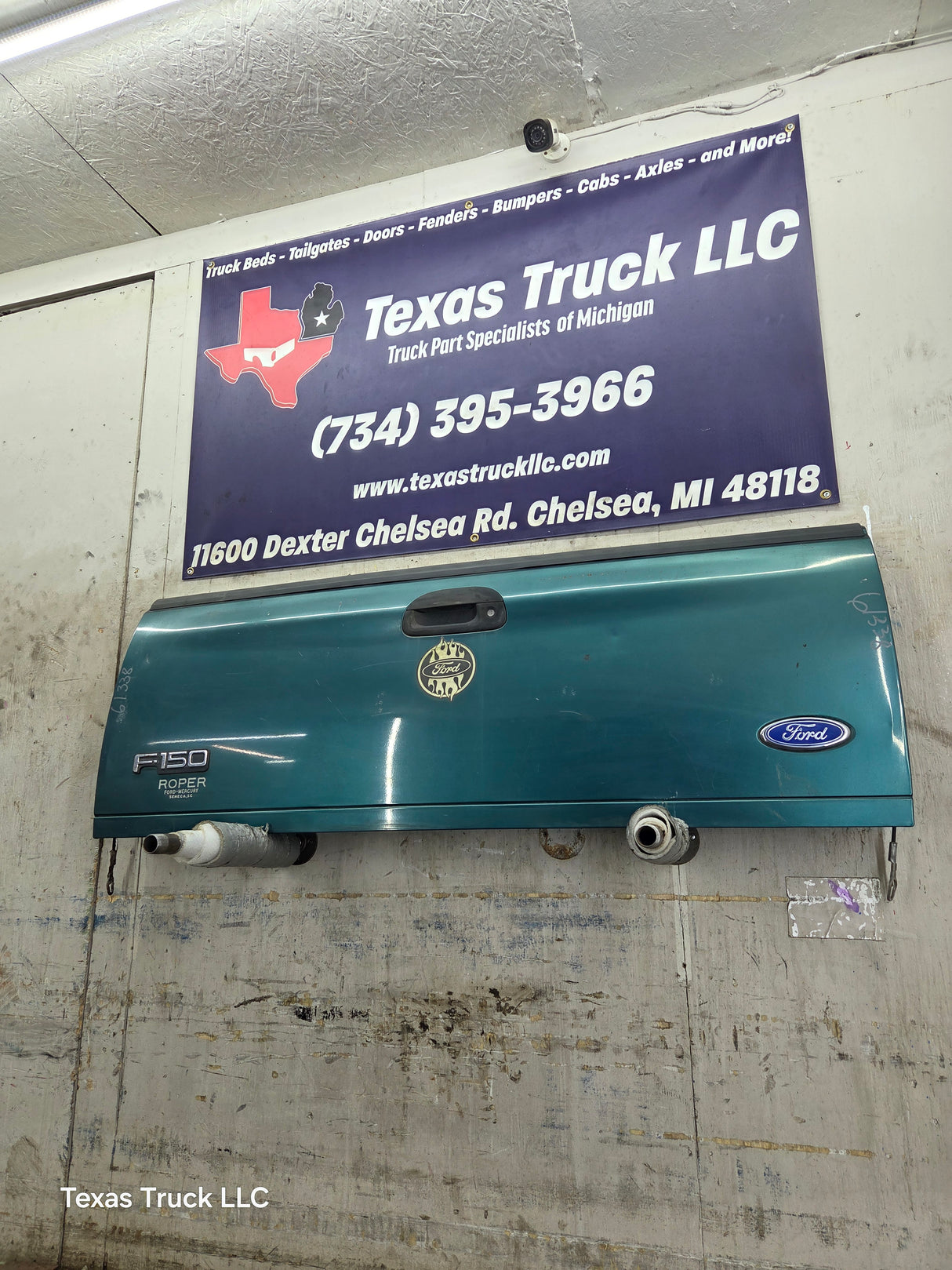 1997-2003 F150 / 1999-2007 Ford F250 F350 F450 F550 Super Duty Tailgate