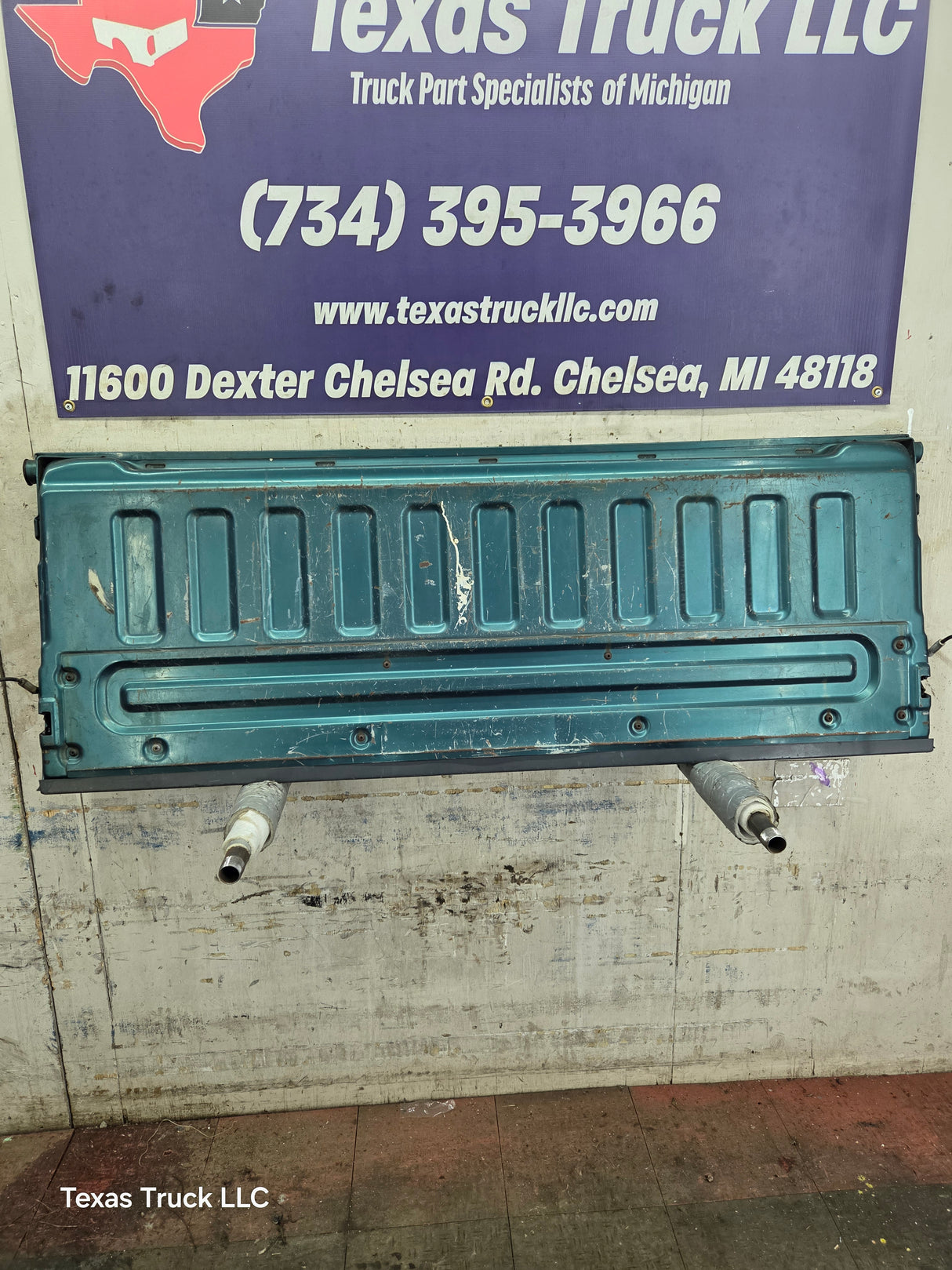 1997-2003 F150 / 1999-2007 Ford F250 F350 F450 F550 Super Duty Tailgate
