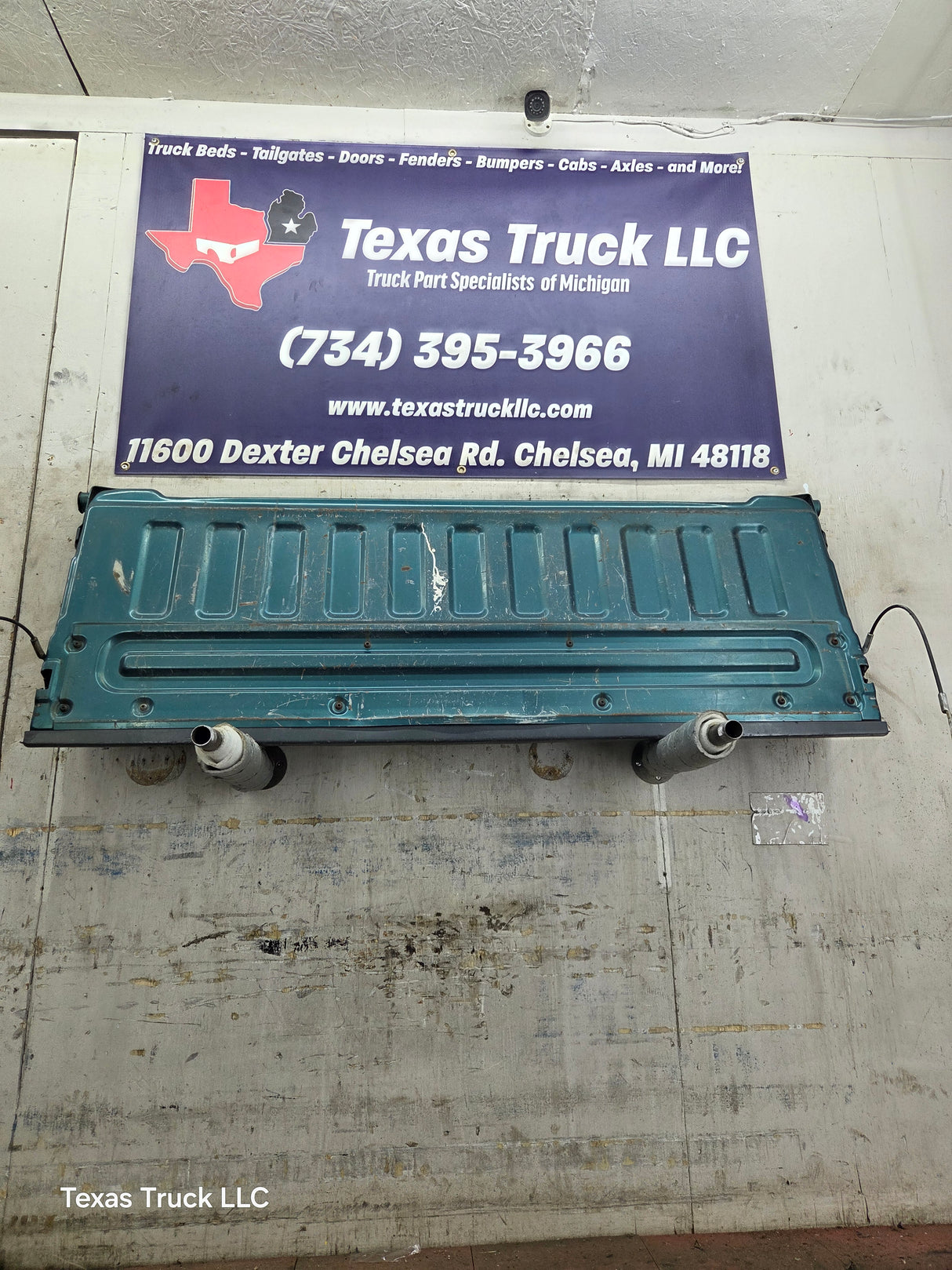 1997-2003 F150 / 1999-2007 Ford F250 F350 F450 F550 Super Duty Tailgate