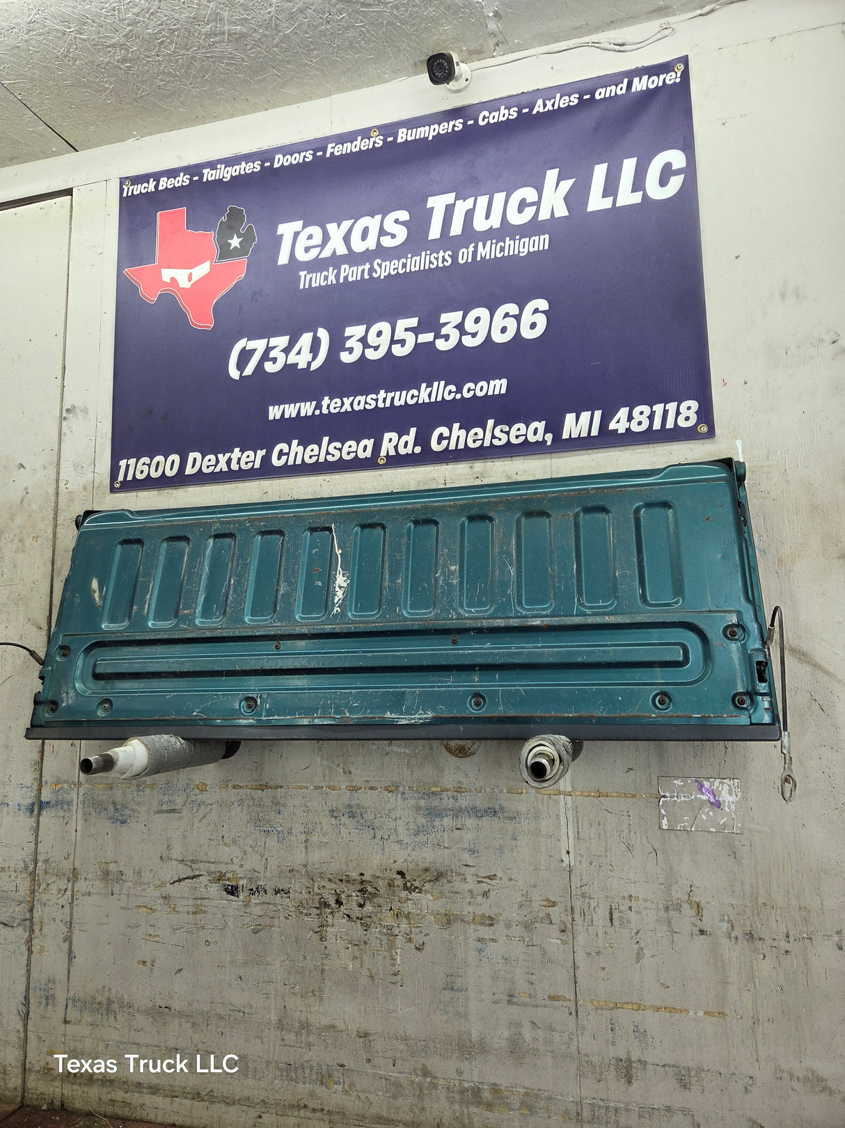 1997-2003 F150 / 1999-2007 Ford F250 F350 F450 F550 Super Duty Tailgate