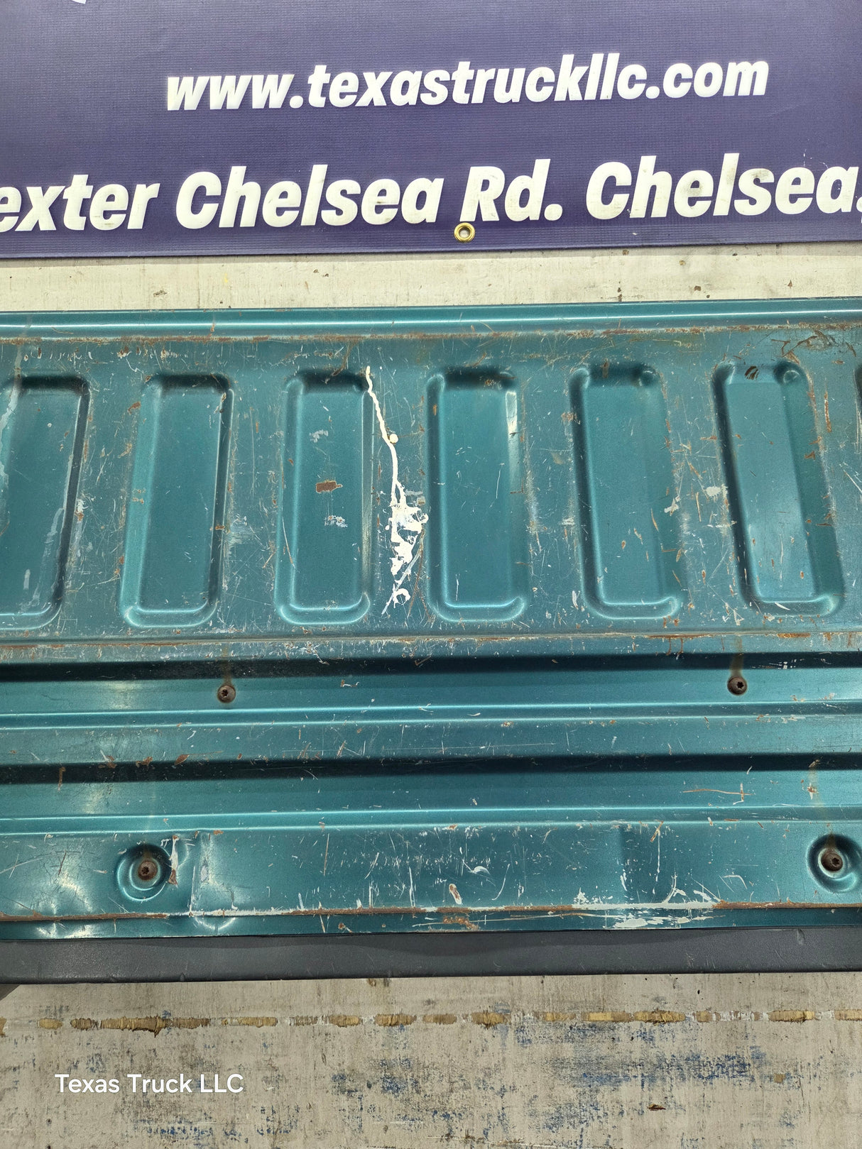 1997-2003 F150 / 1999-2007 Ford F250 F350 F450 F550 Super Duty Tailgate