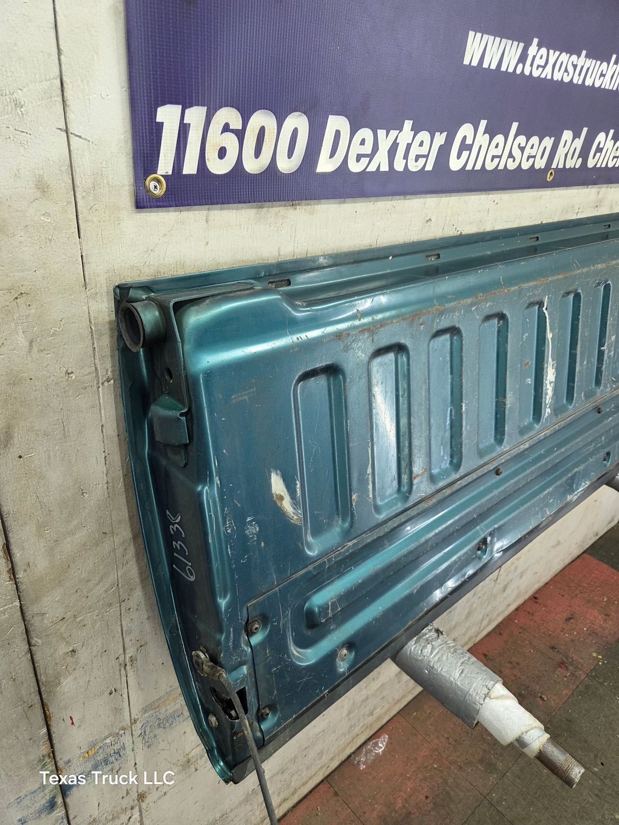 1997-2003 F150 / 1999-2007 Ford F250 F350 F450 F550 Super Duty Tailgate