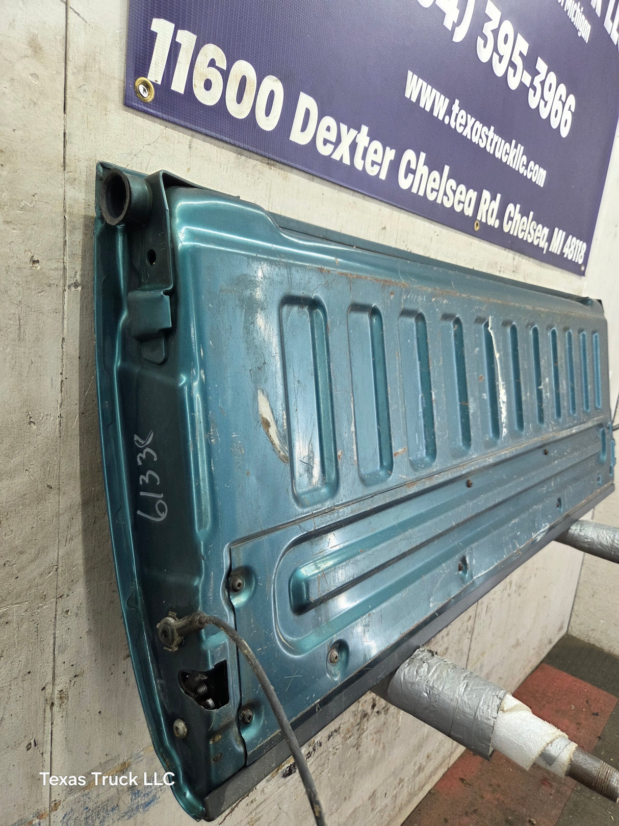 1997-2003 F150 / 1999-2007 Ford F250 F350 F450 F550 Super Duty Tailgate