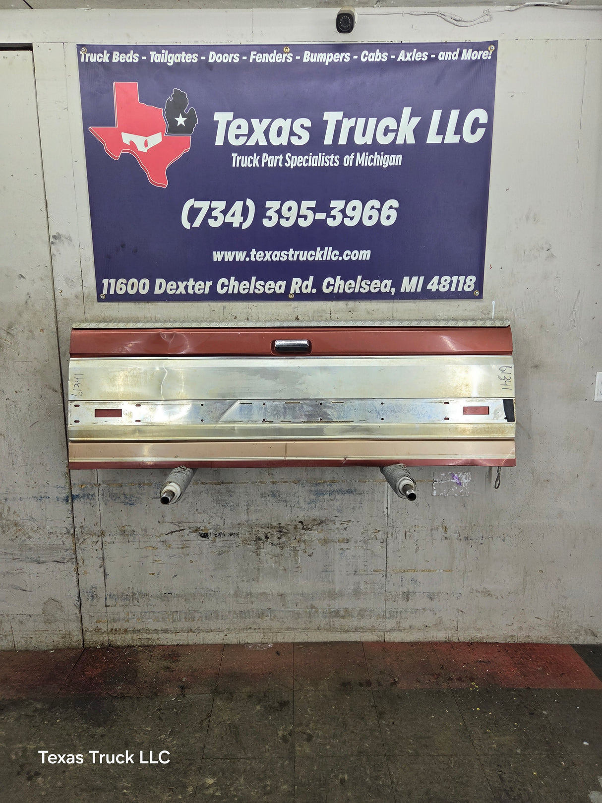 1980-1986 Bullnose / Bricknose / OBS Ford F100 F150 F250 F350 Tailgate