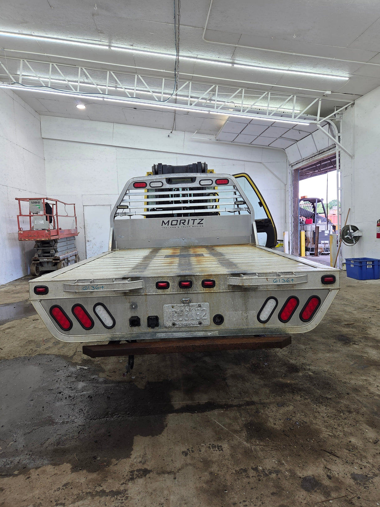 8' Aluminum Flatbed Single Rear Wheel Universal Off A Ford Super Duty