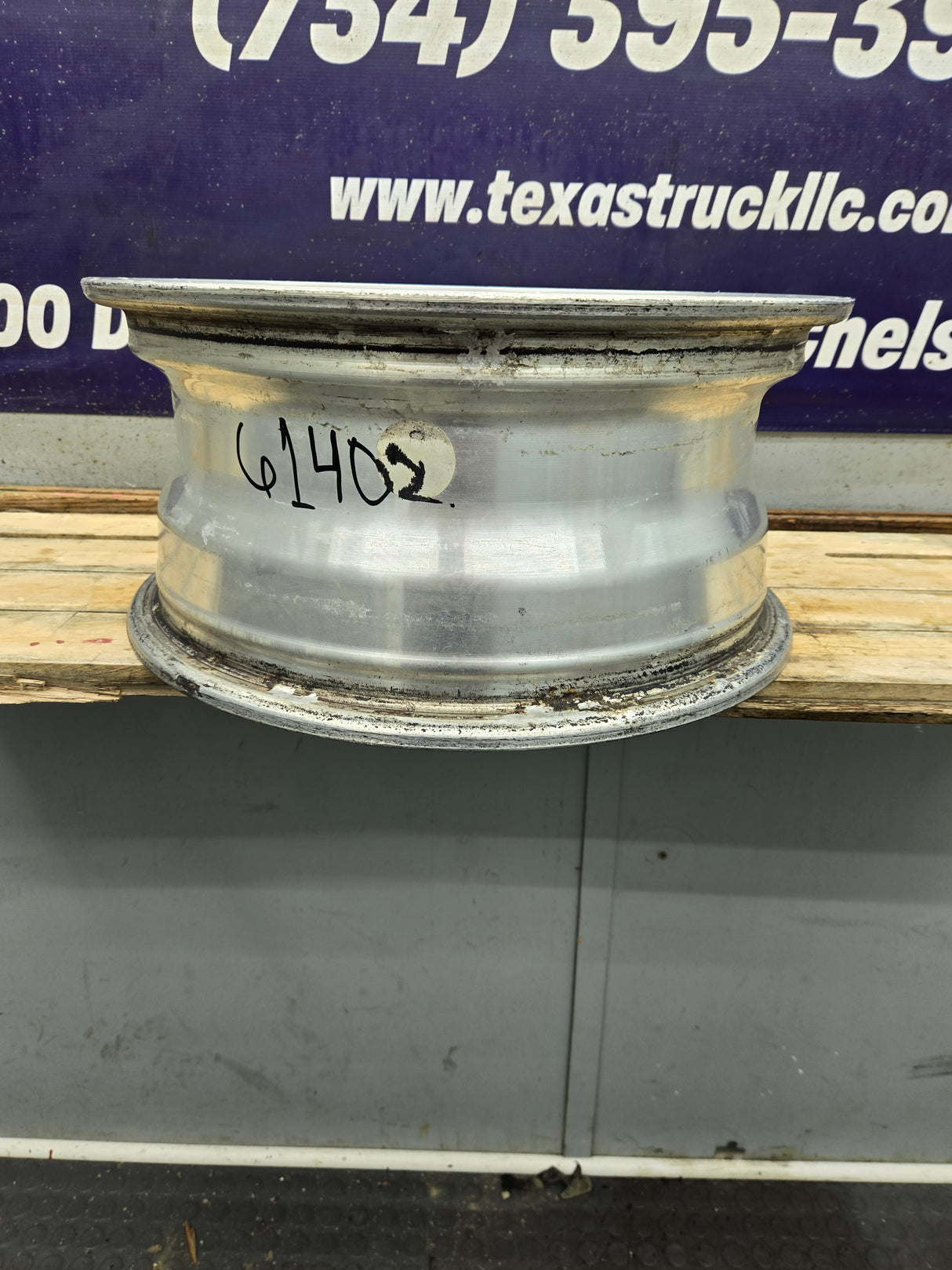 1999-2004 Ford F250 F350 Super Duty Excursion 16 x 7" Brushed Aluminum Wheel Rim 8 x 170