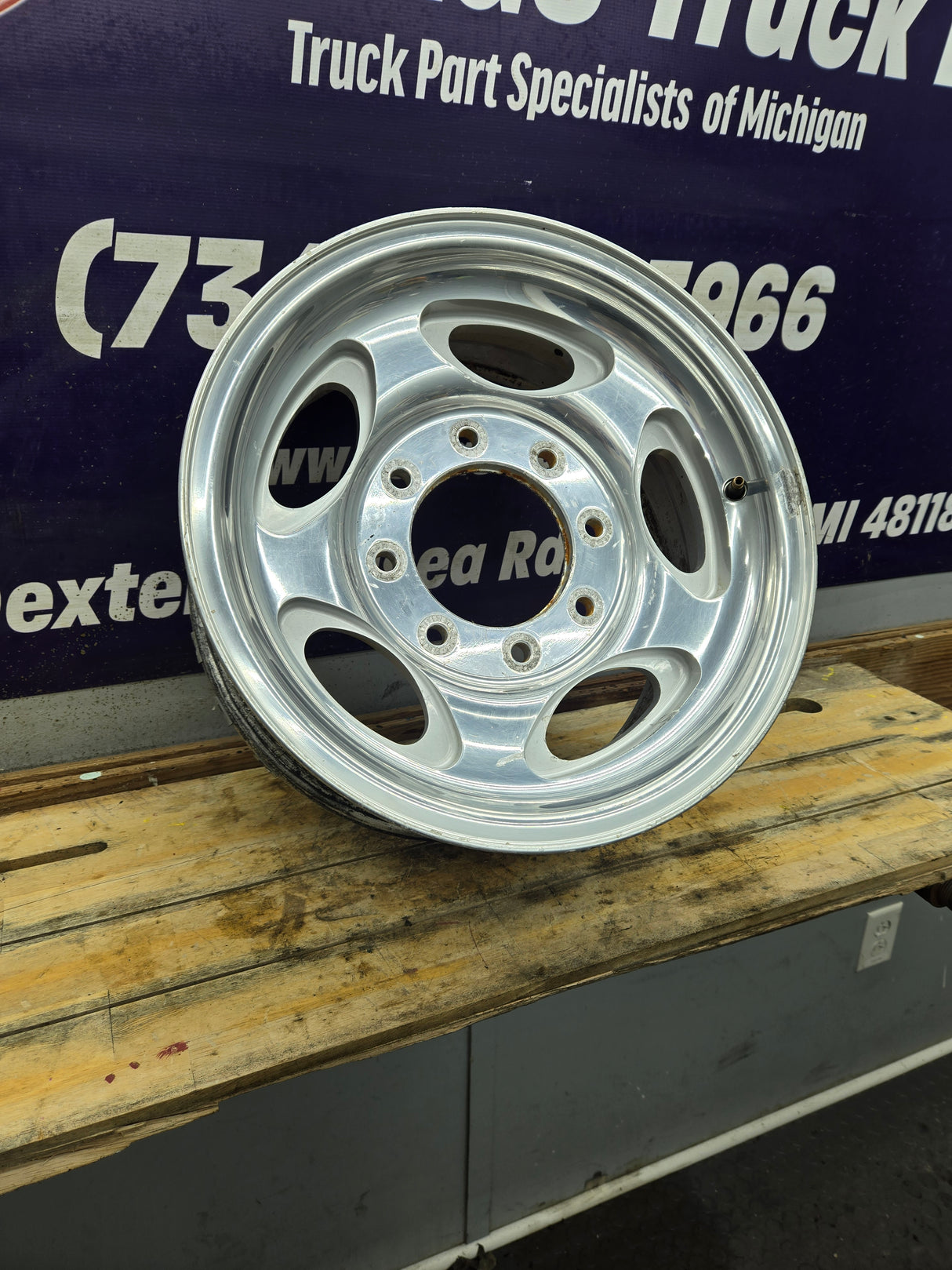 1999-2004 Ford F250 F350 Super Duty Excursion 16" Polished Aluminum Wheel Rim