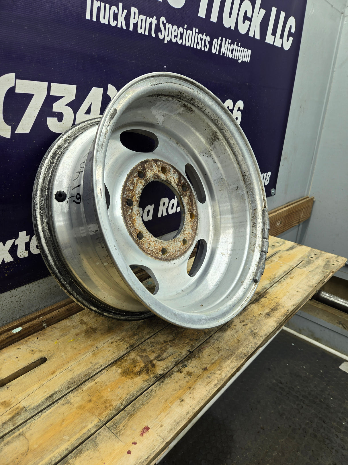 1999-2004 Ford F250 F350 Super Duty Excursion 16" Polished Aluminum Wheel Rim