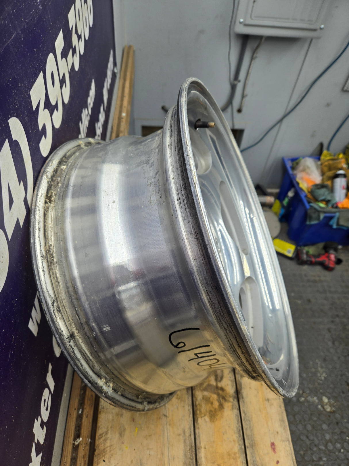 1999-2004 Ford F250 F350 Super Duty Excursion 16" Polished Aluminum Wheel Rim