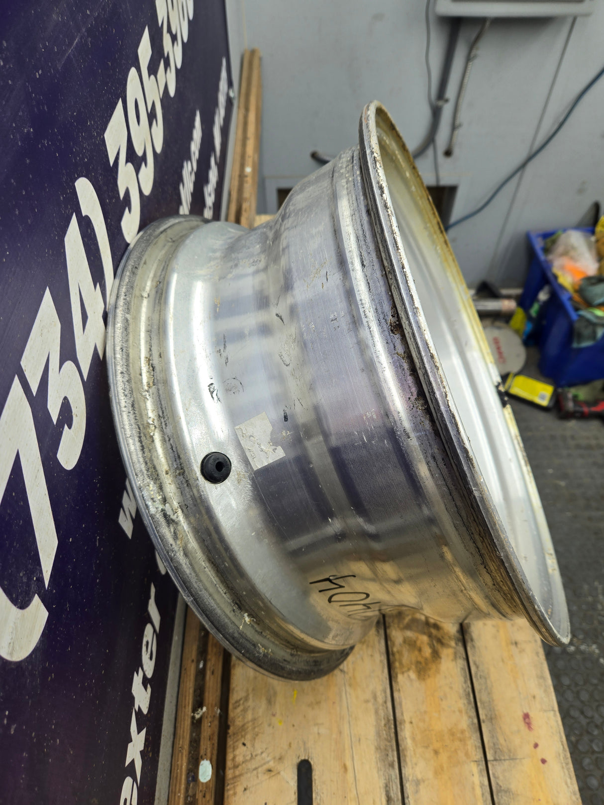 1999-2004 Ford F250 F350 Super Duty Excursion 16" Polished Aluminum Wheel Rim
