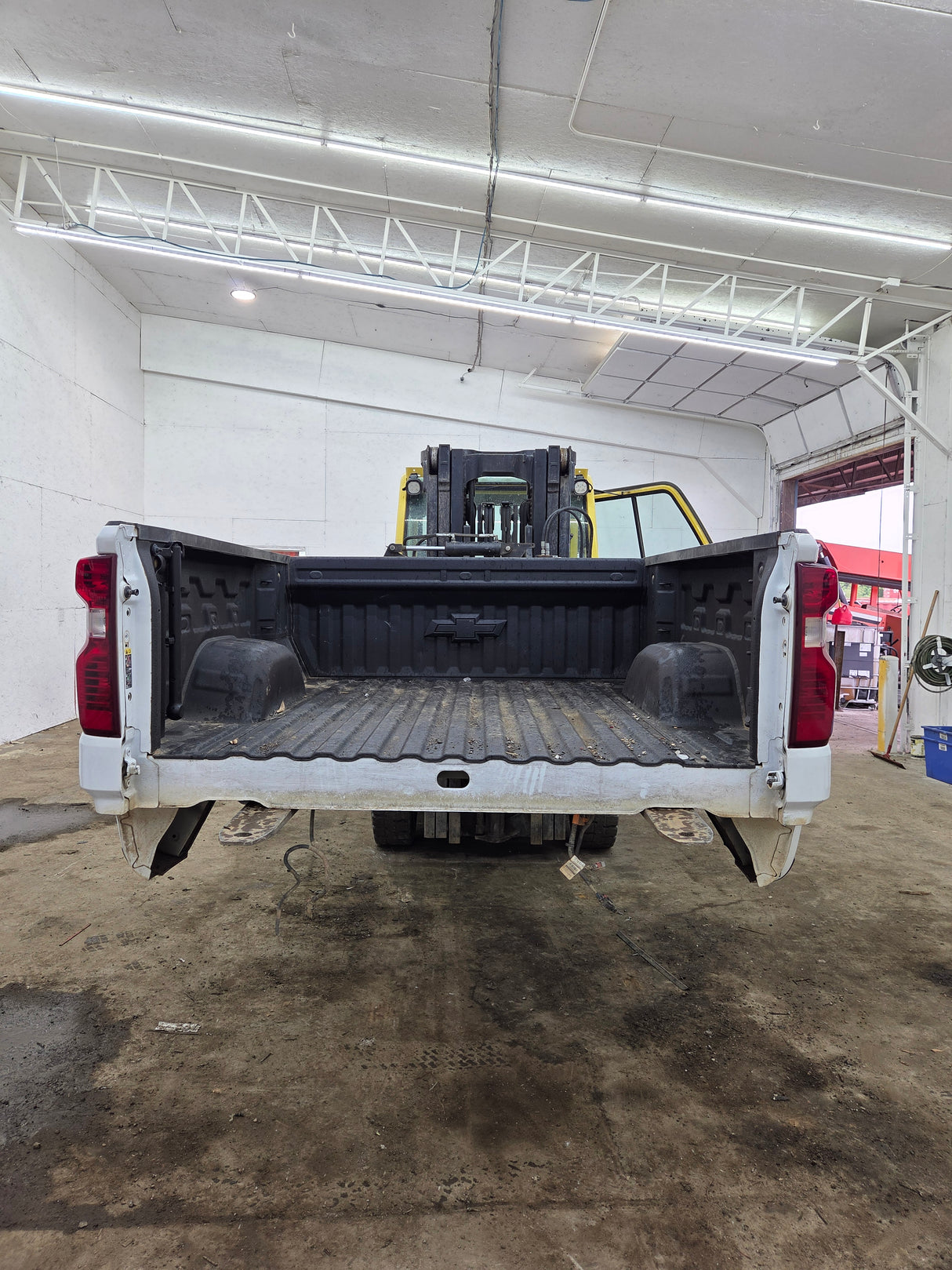 2019-2026 Chevrolet Silverado 1500 5'9" Short Truck Bed